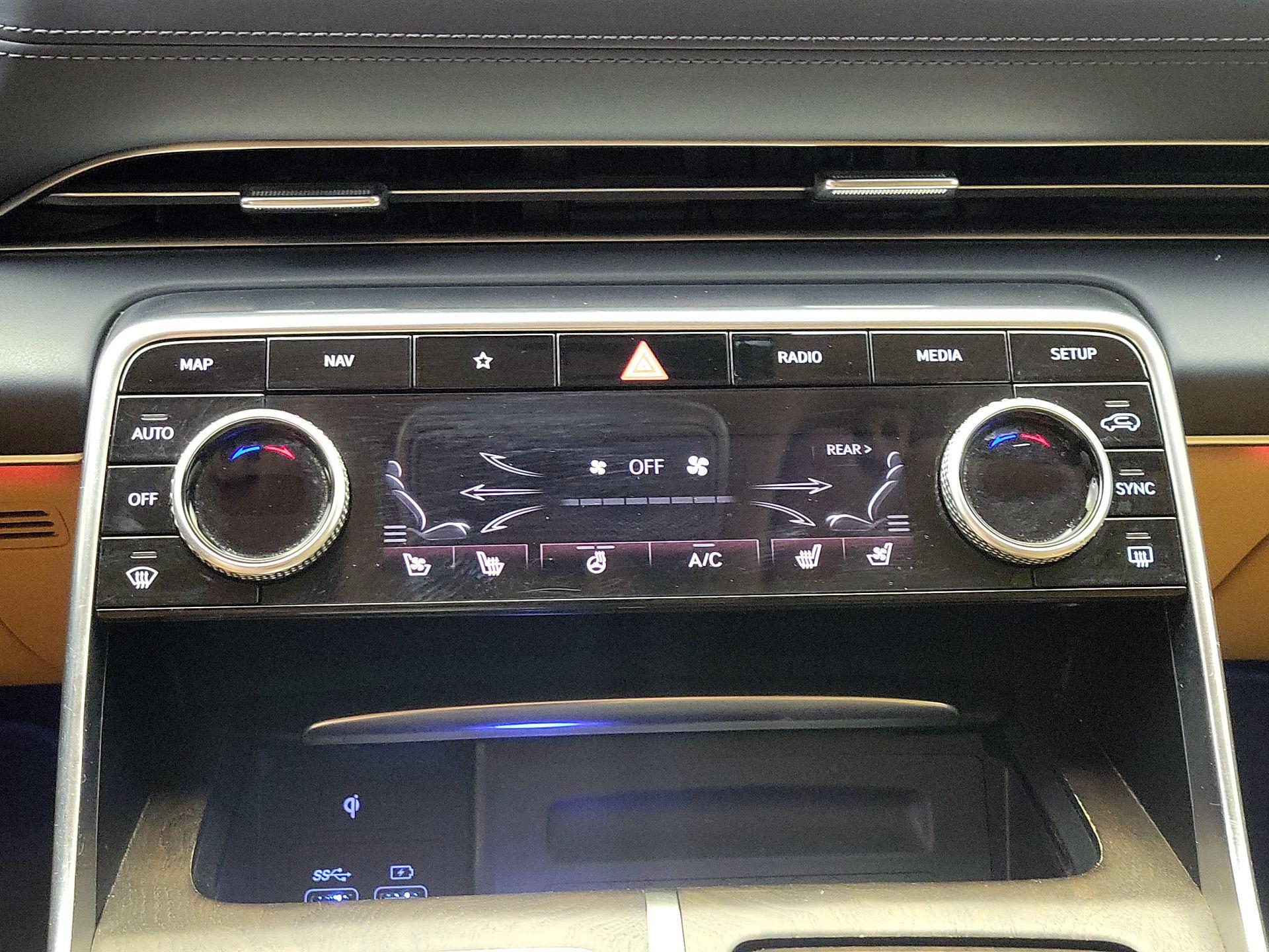 Thumbnail: 2021 Genesis GV80 - 17