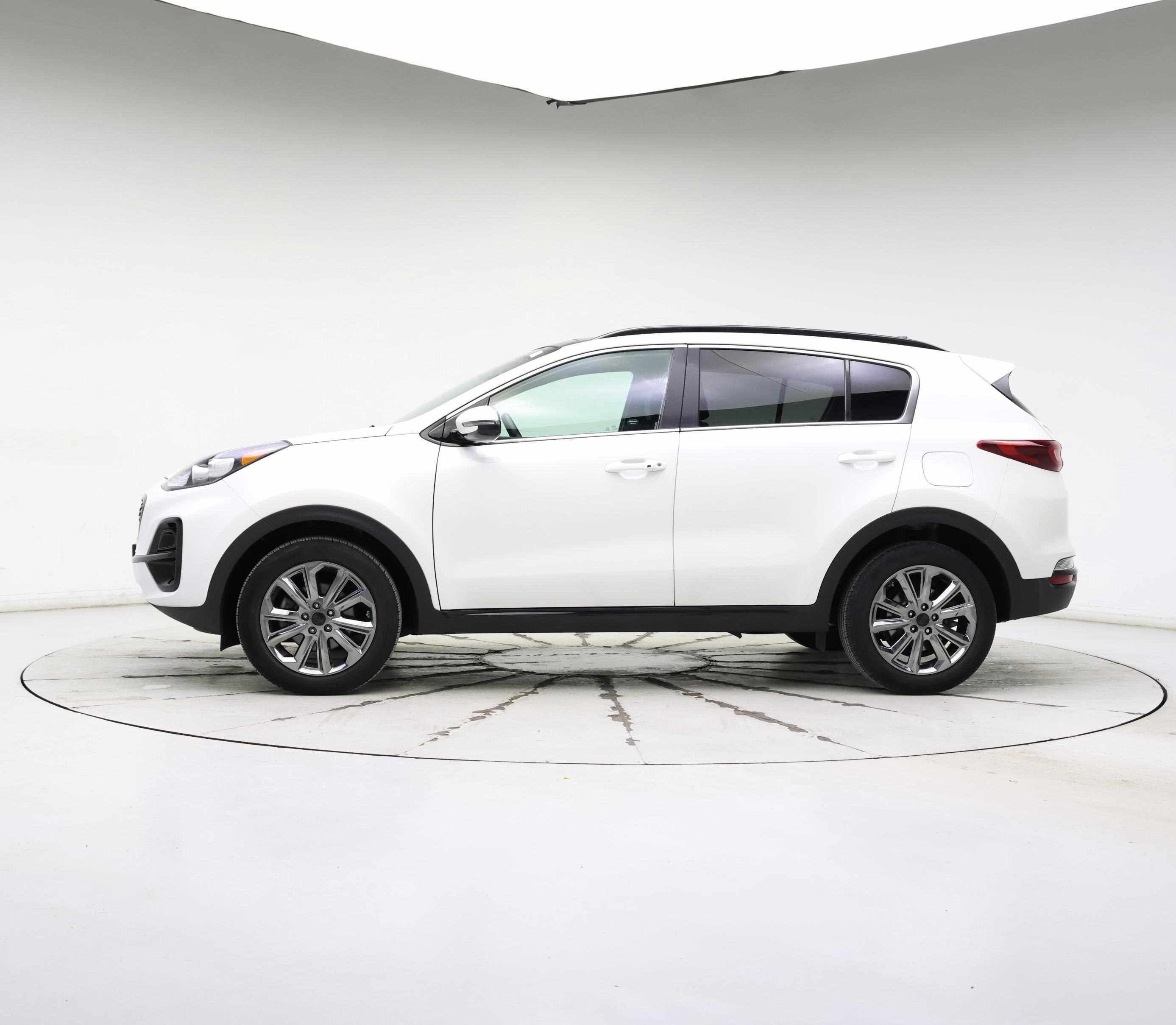 Thumbnail: 2021 Kia Sportage - 3