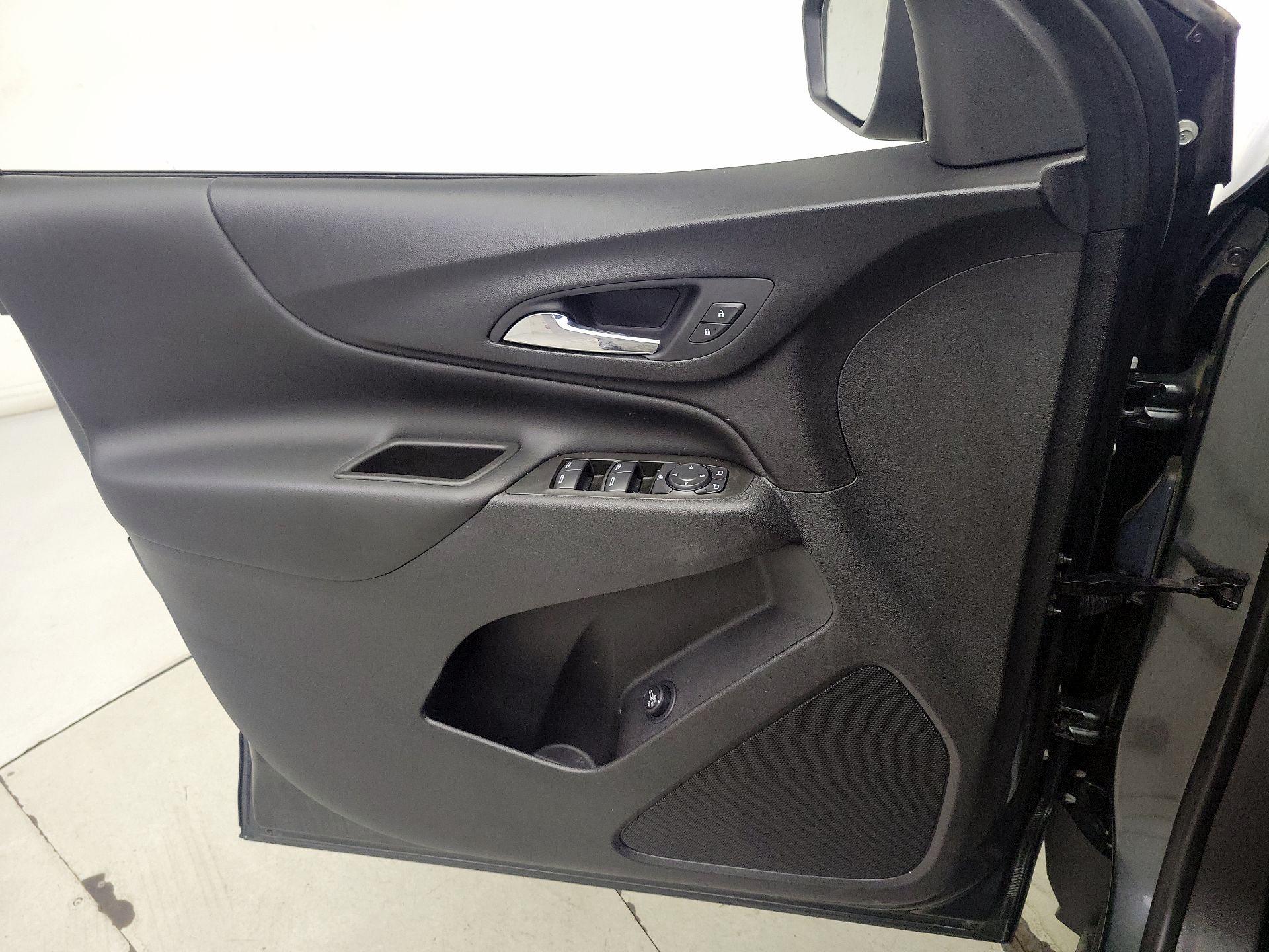 Thumbnail: 2021 Chevrolet Equinox - 12