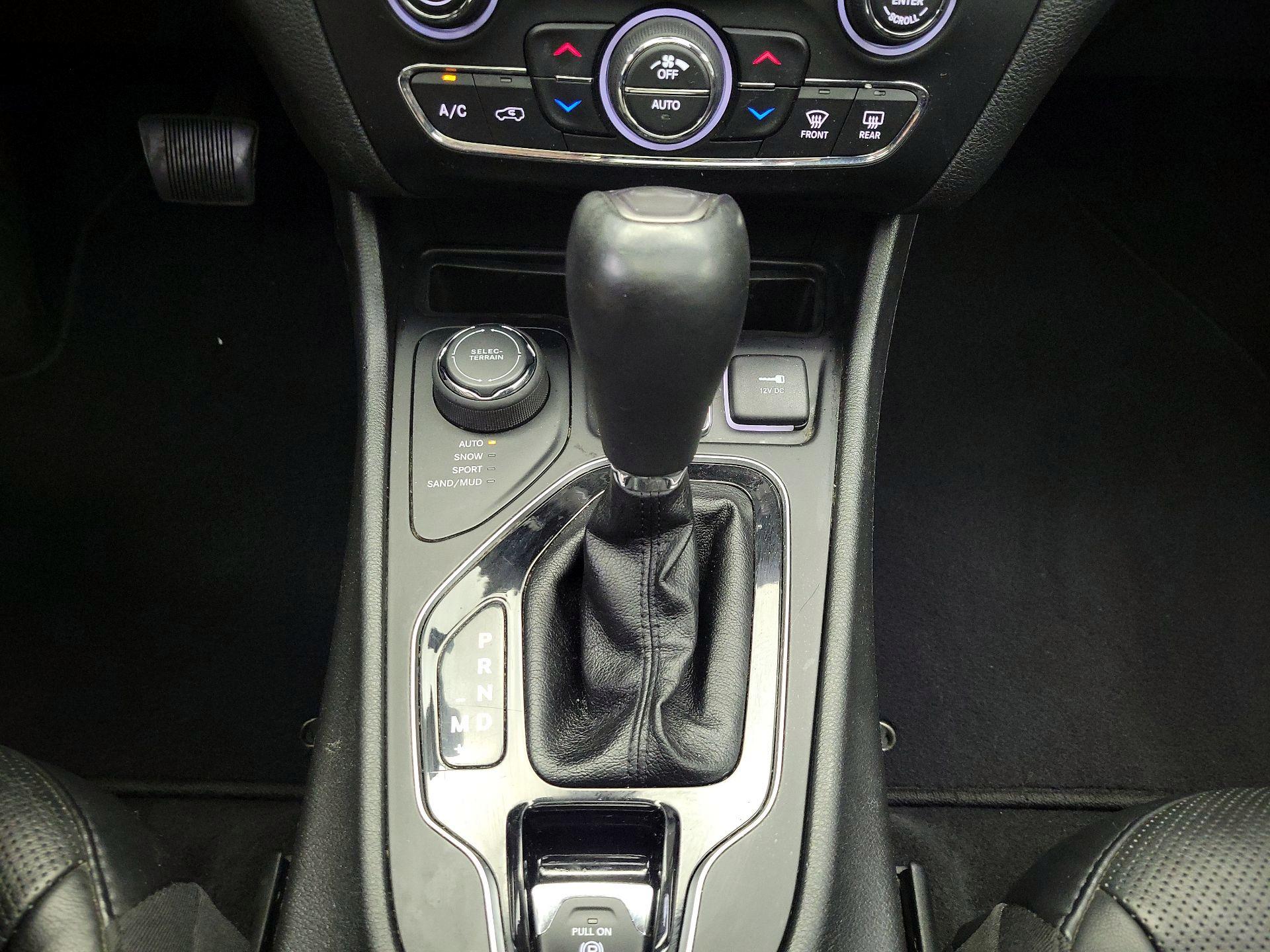 Thumbnail: 2020 Jeep Cherokee - 18