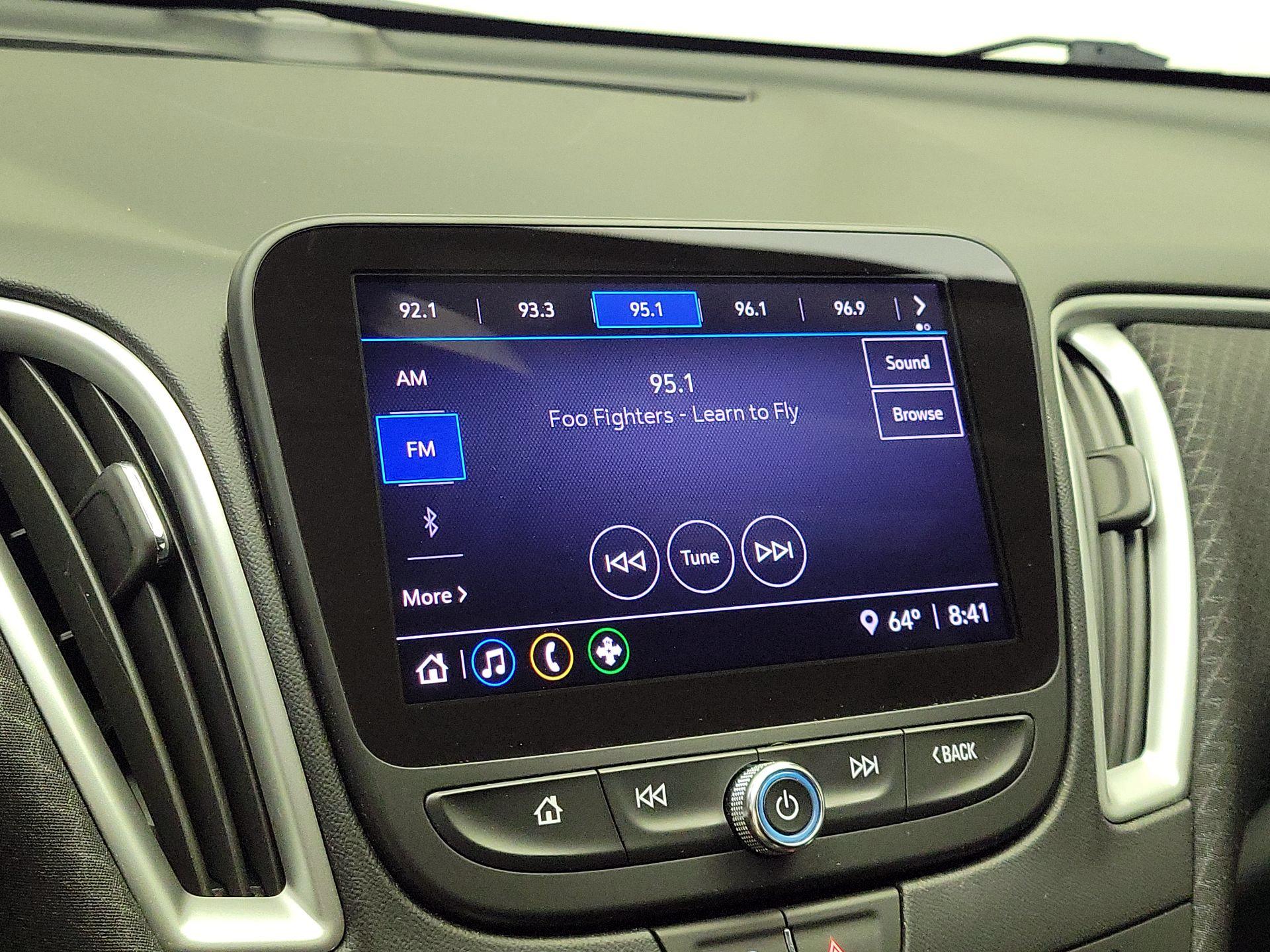 Thumbnail: 2022 Chevrolet Malibu - 15