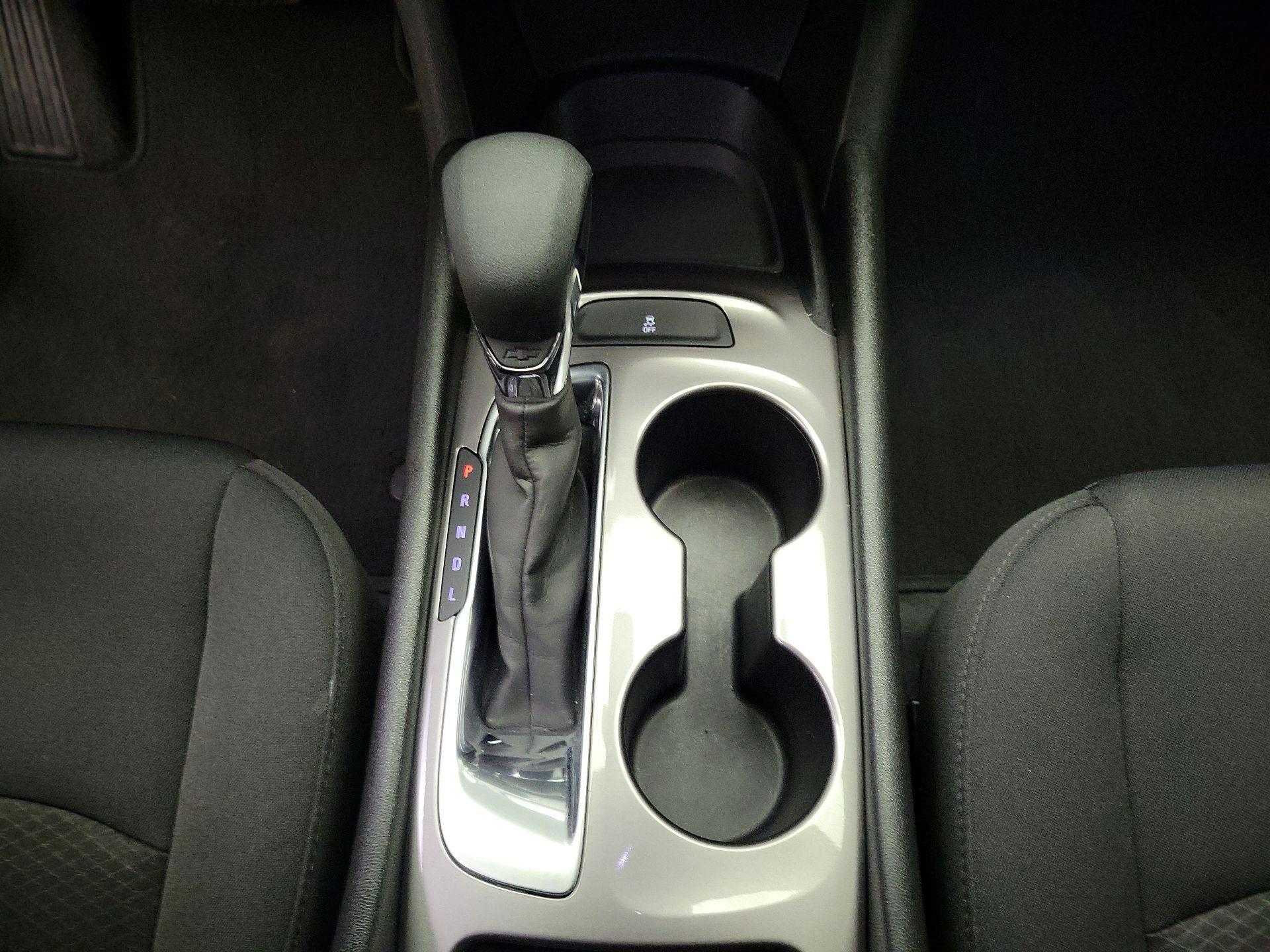 Thumbnail: 2022 Chevrolet Malibu - 17