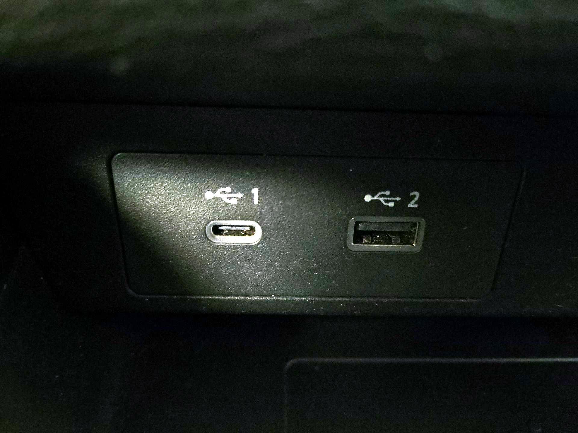 Thumbnail: 2024 Mitsubishi Outlander - 17