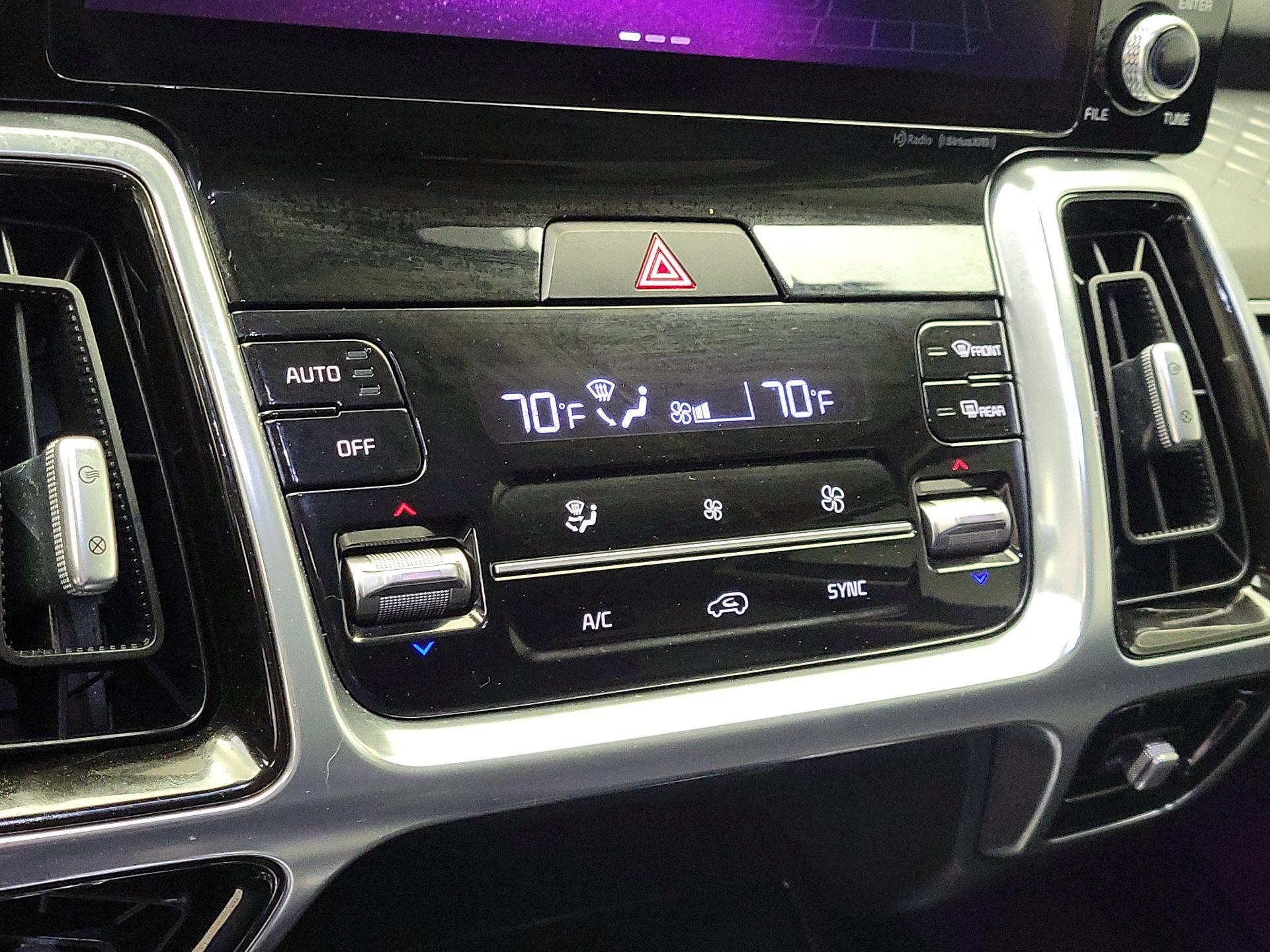 Thumbnail: 2022 Kia Sorento - 17