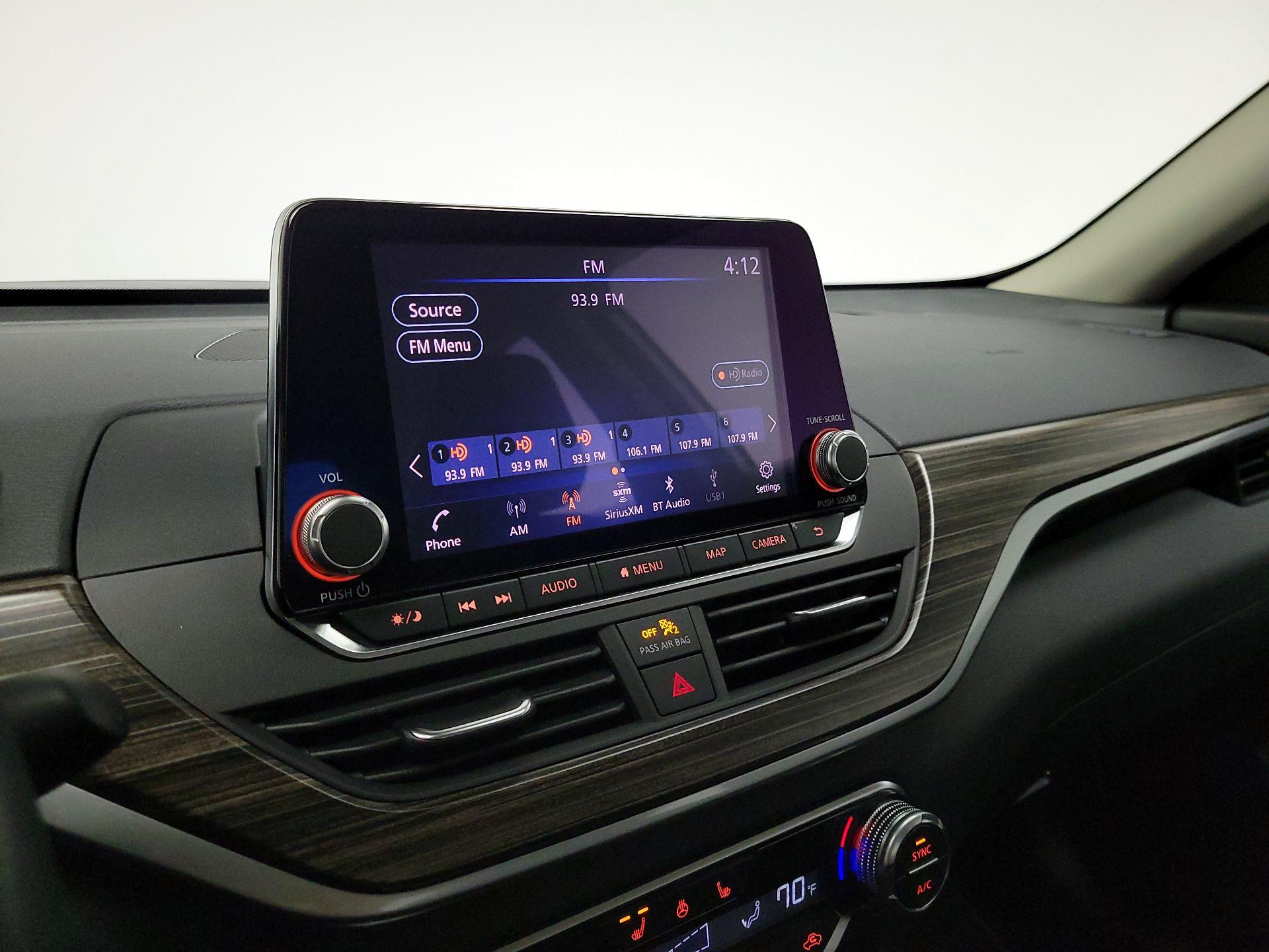 Thumbnail: 2019 Nissan Altima - 16