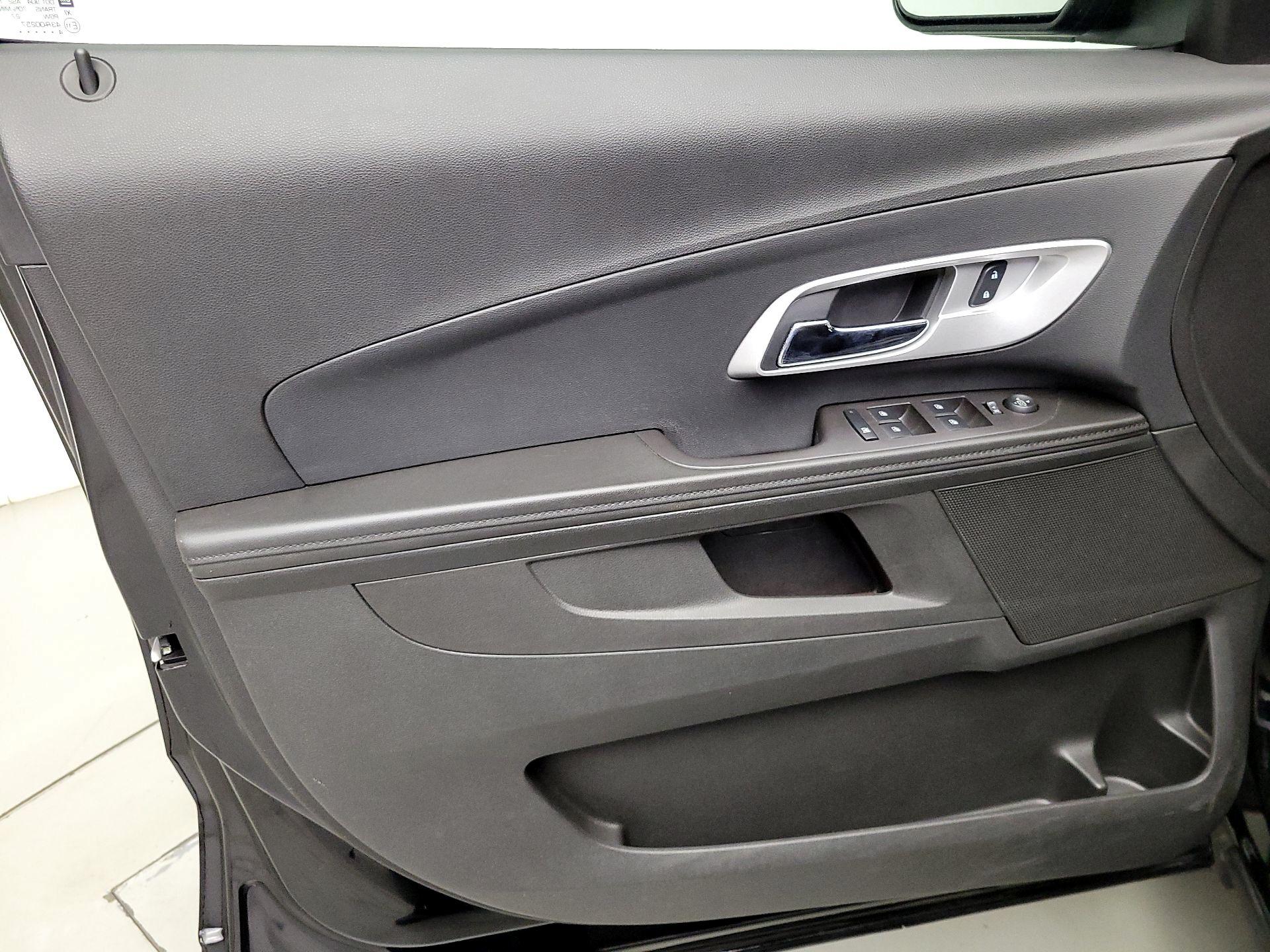 Thumbnail: 2015 Chevrolet Equinox - 12