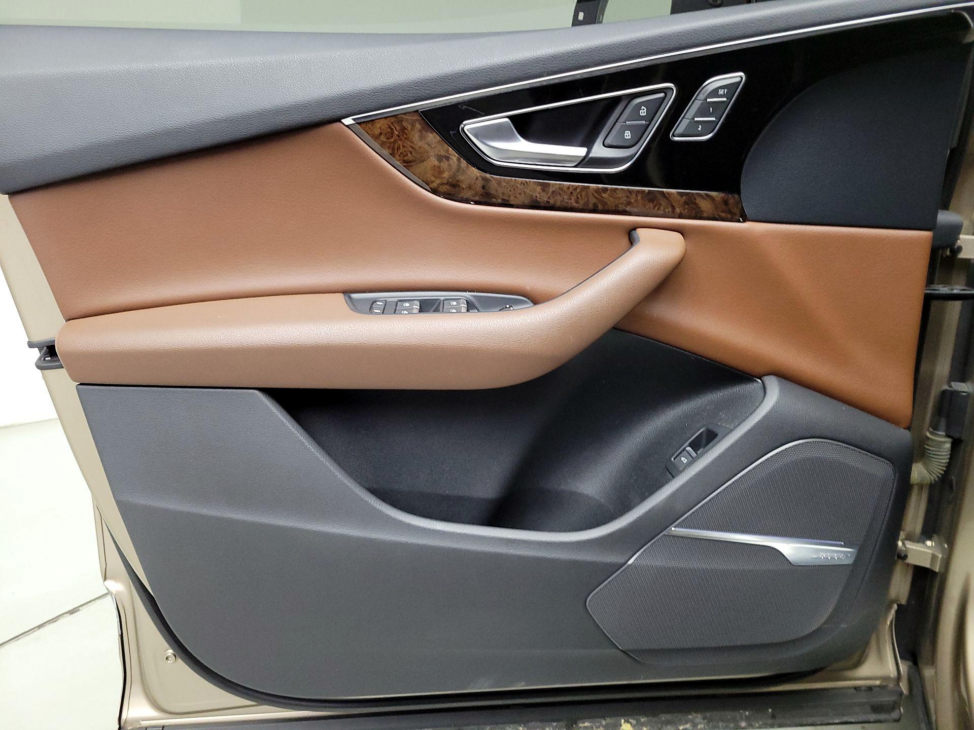 Thumbnail: 2019 Audi Q7 - 12