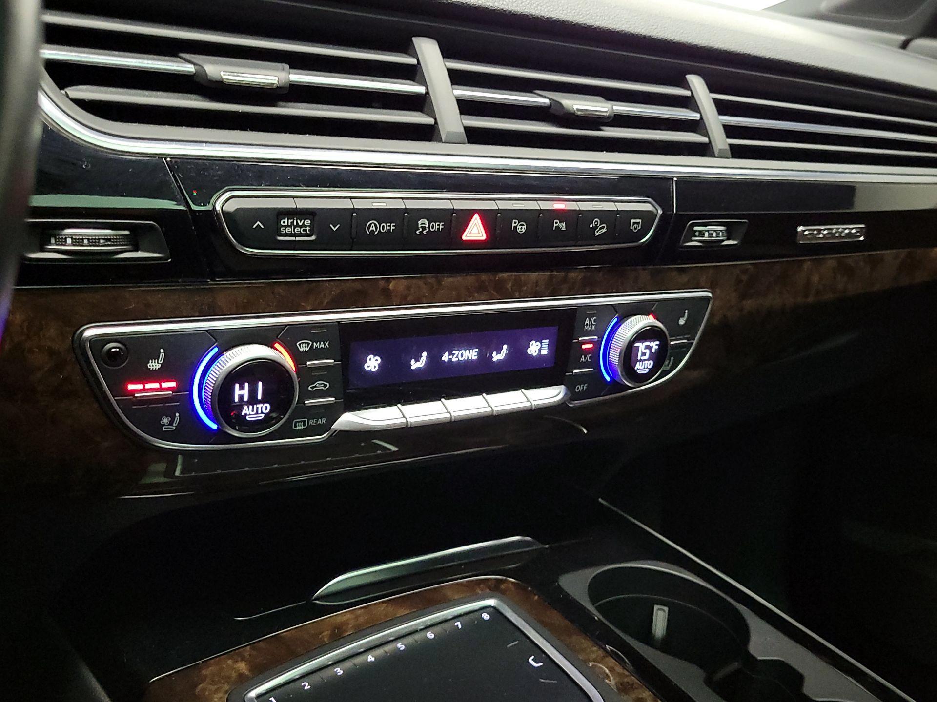 Thumbnail: 2019 Audi Q7 - 17