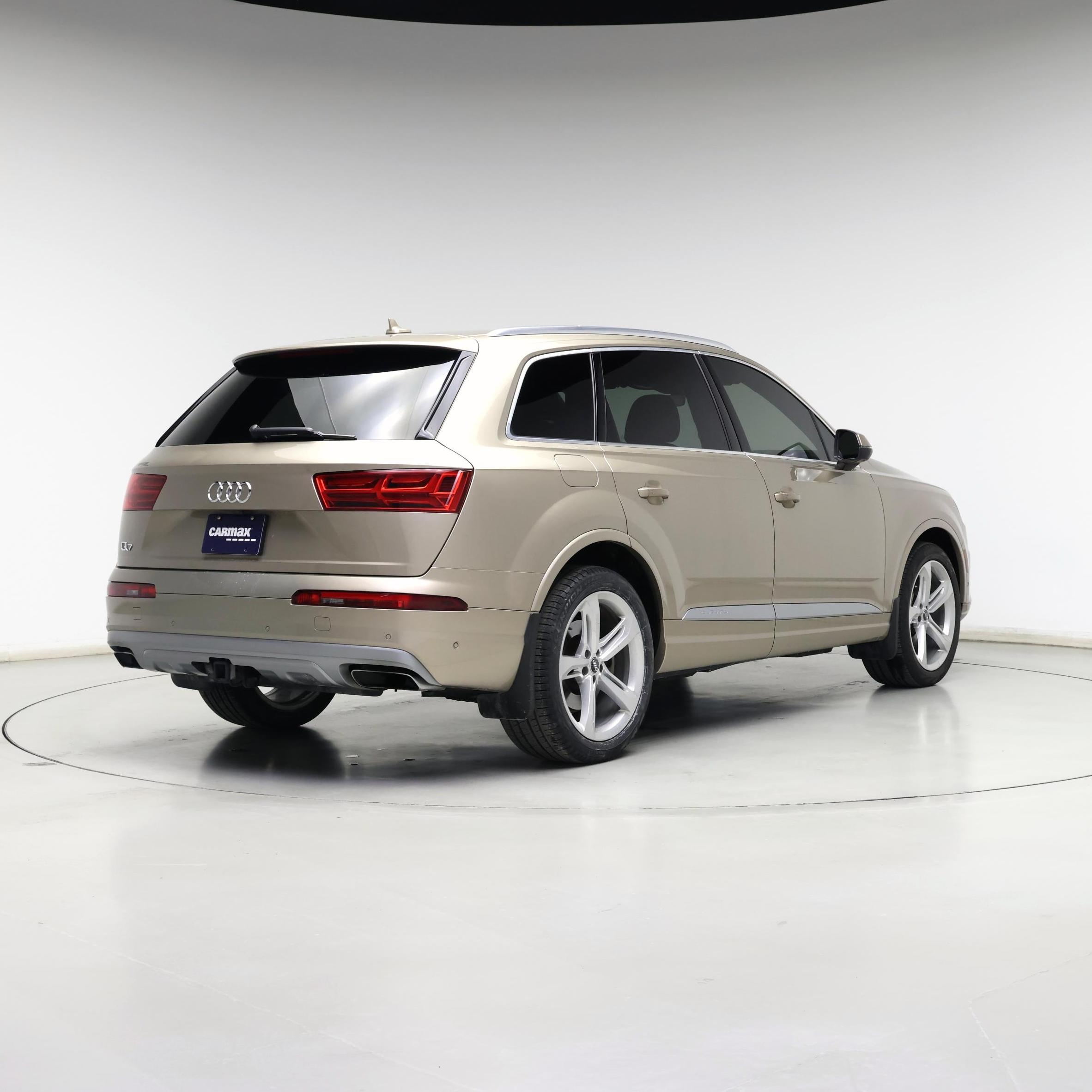 Thumbnail: 2019 Audi Q7 - 8