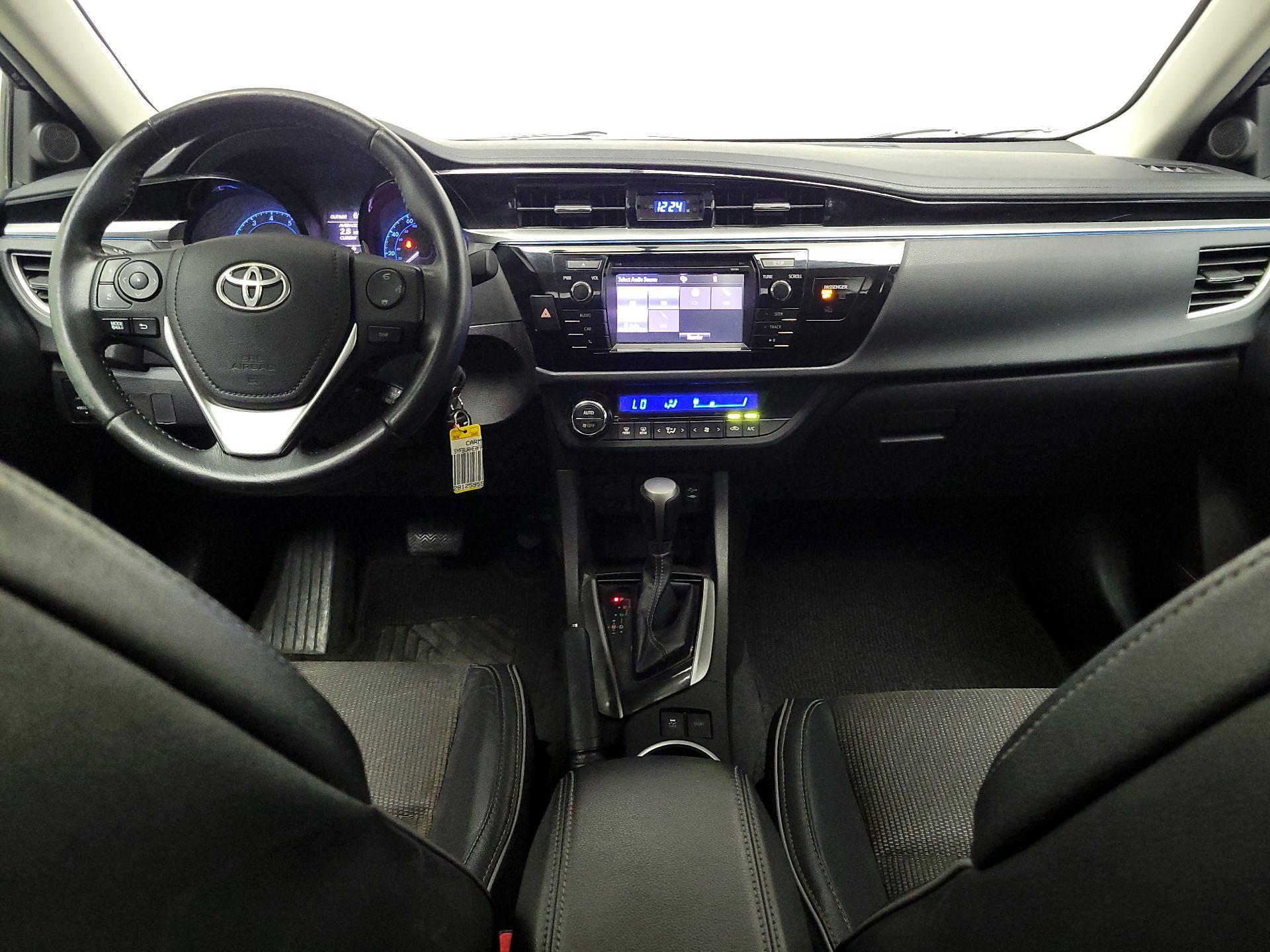 Thumbnail: 2015 Toyota Corolla - 9