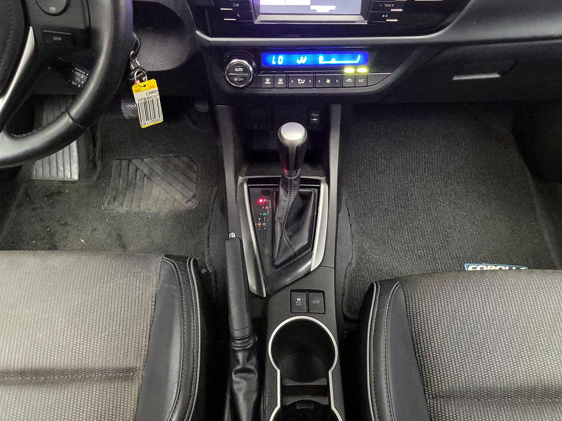 Thumbnail: 2015 Toyota Corolla - 17