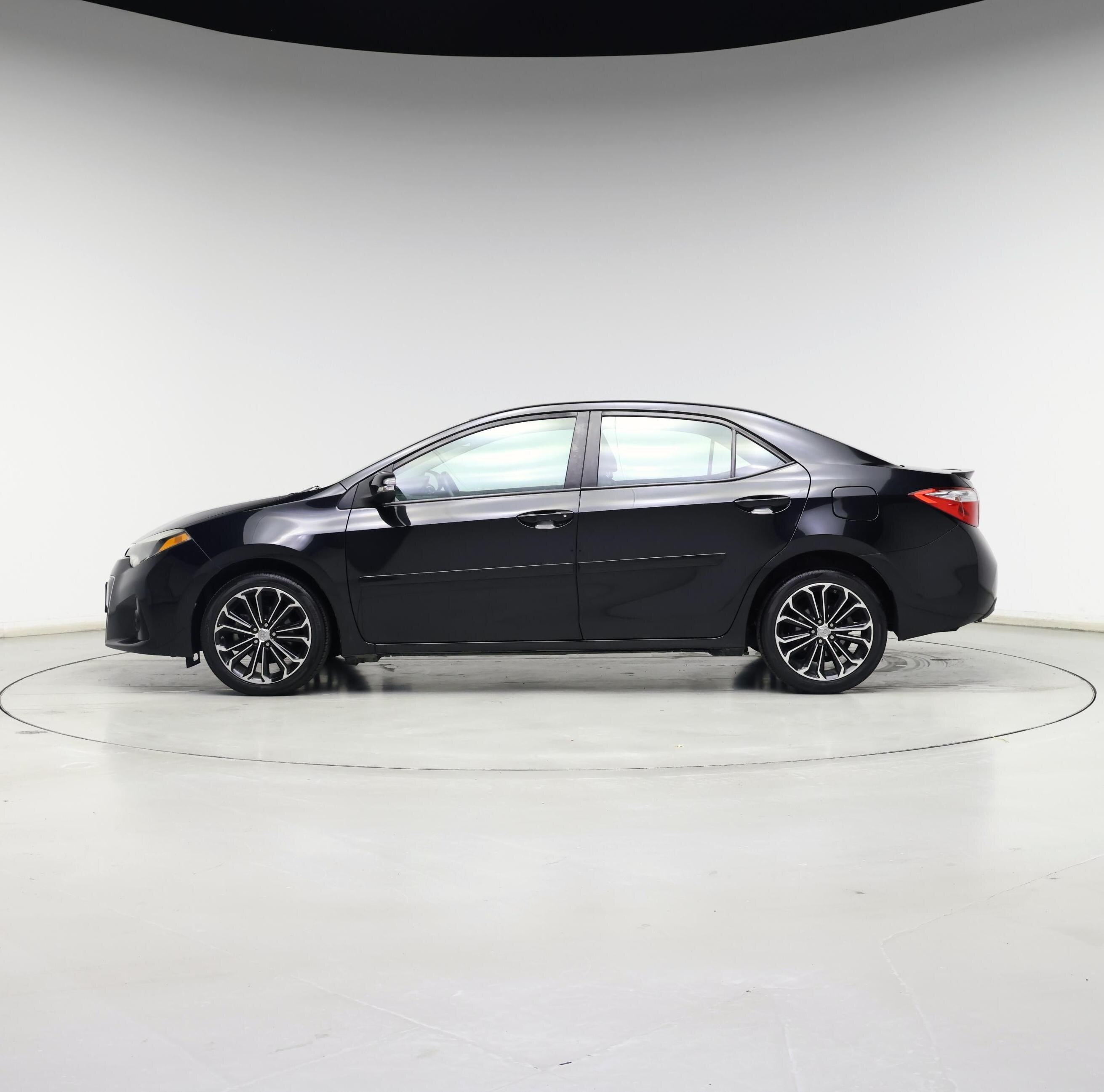 Thumbnail: 2015 Toyota Corolla - 3