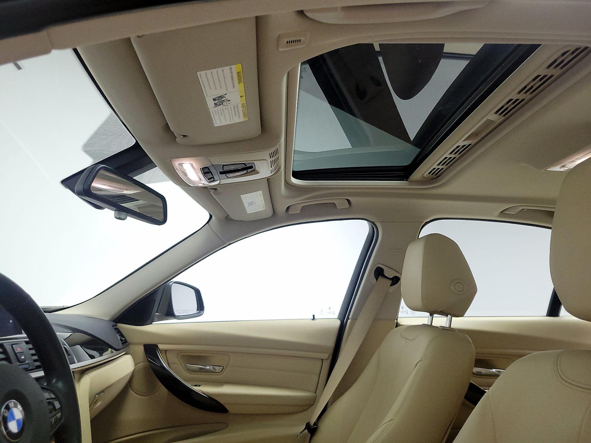 Thumbnail: 2016 BMW 3 Series - 20