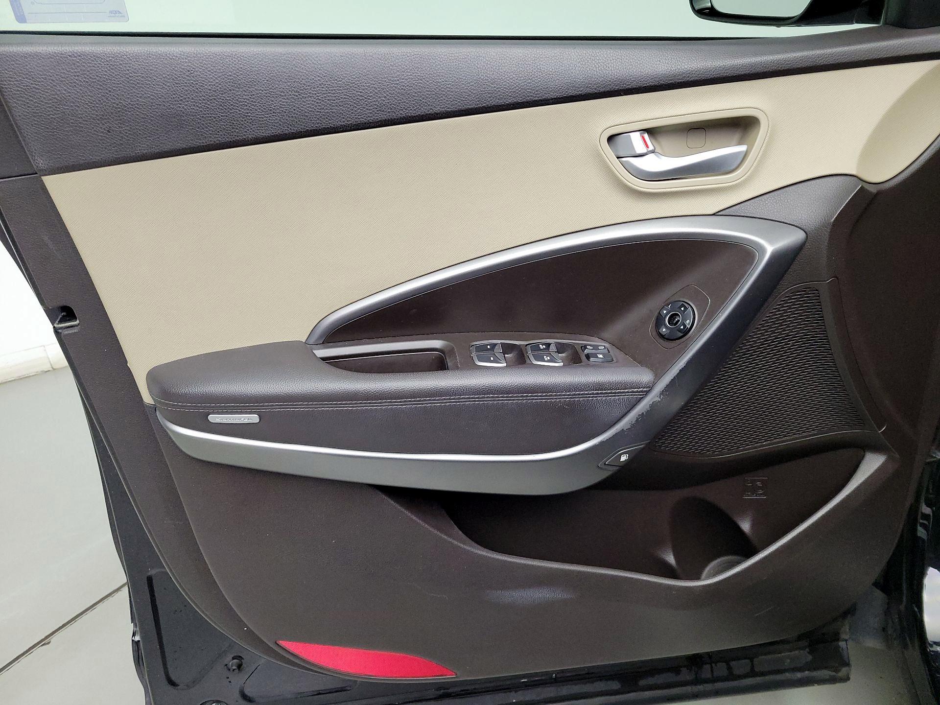 Thumbnail: 2017 Hyundai Santa Fe - 12