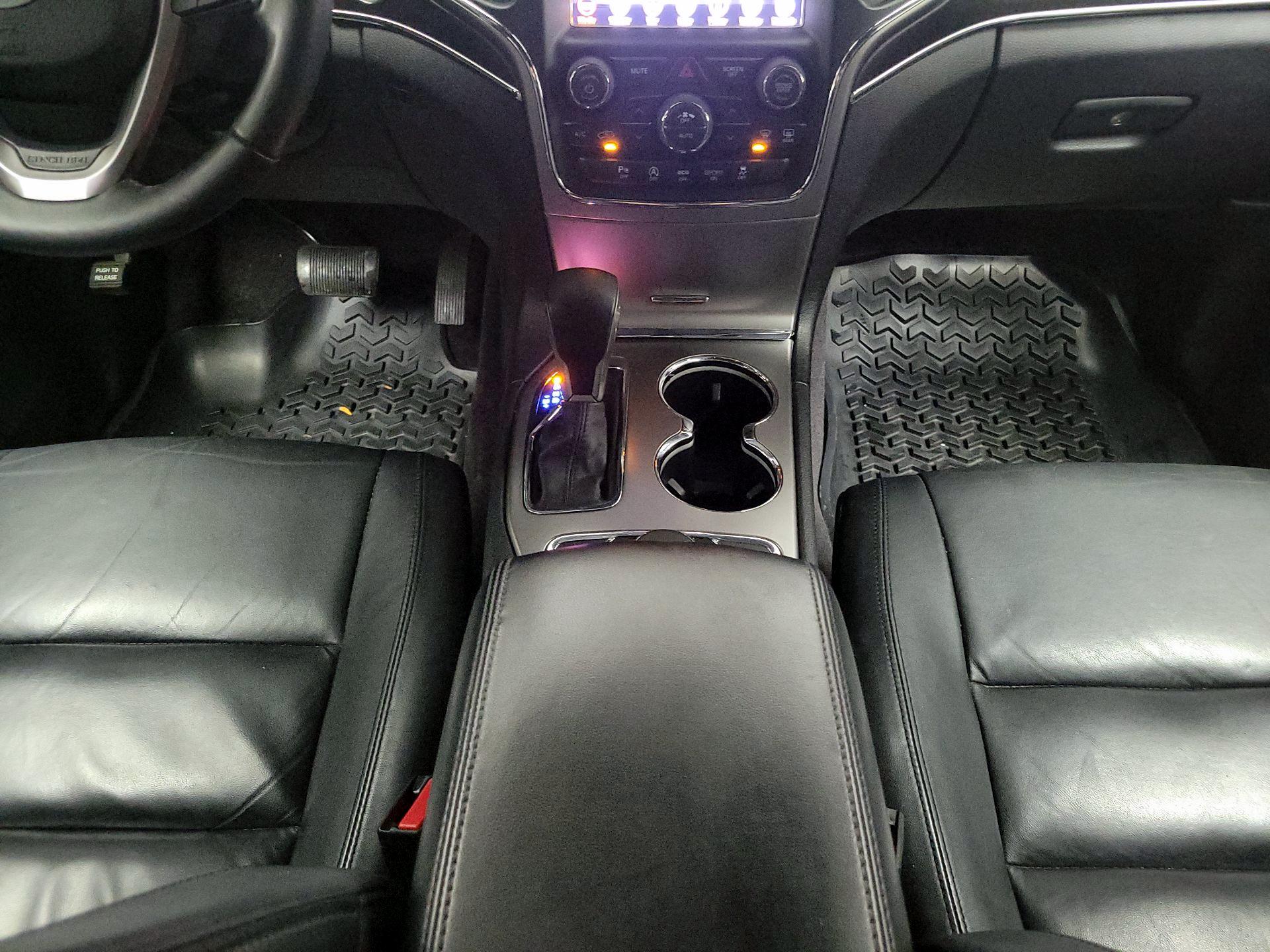 Thumbnail: 2018 Jeep Grand Cherokee - 18