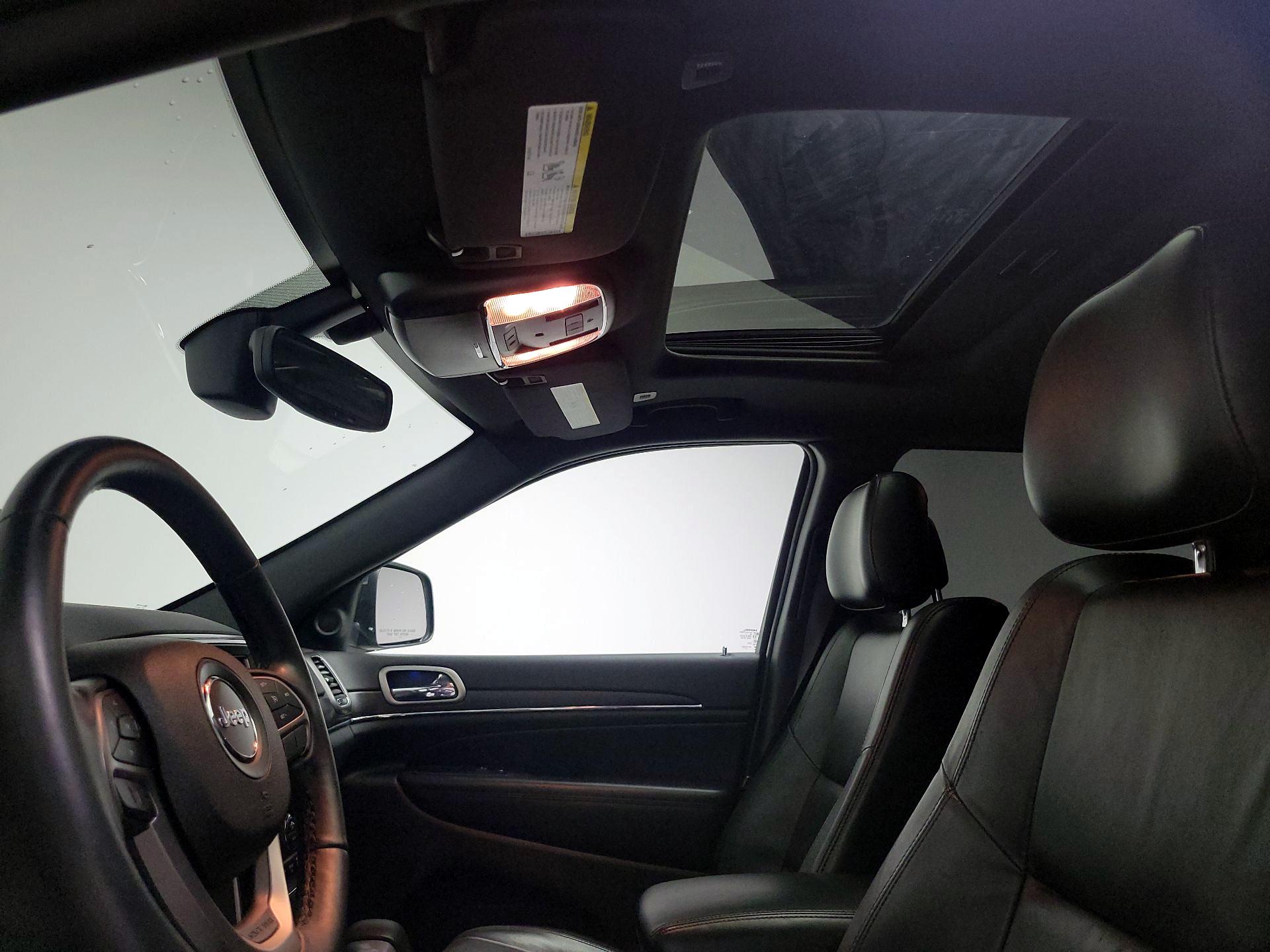 Thumbnail: 2018 Jeep Grand Cherokee - 20