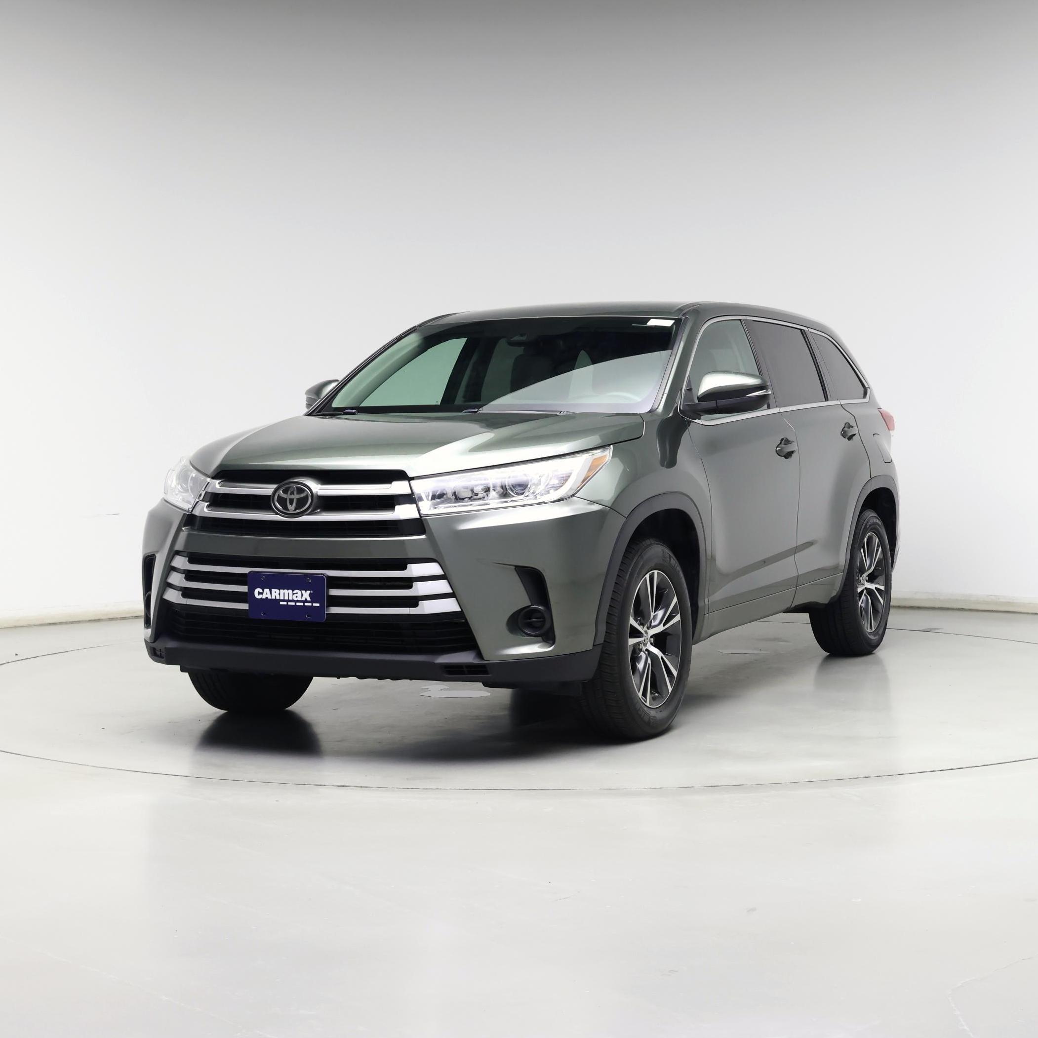 Thumbnail: 2017 Toyota Highlander - 4