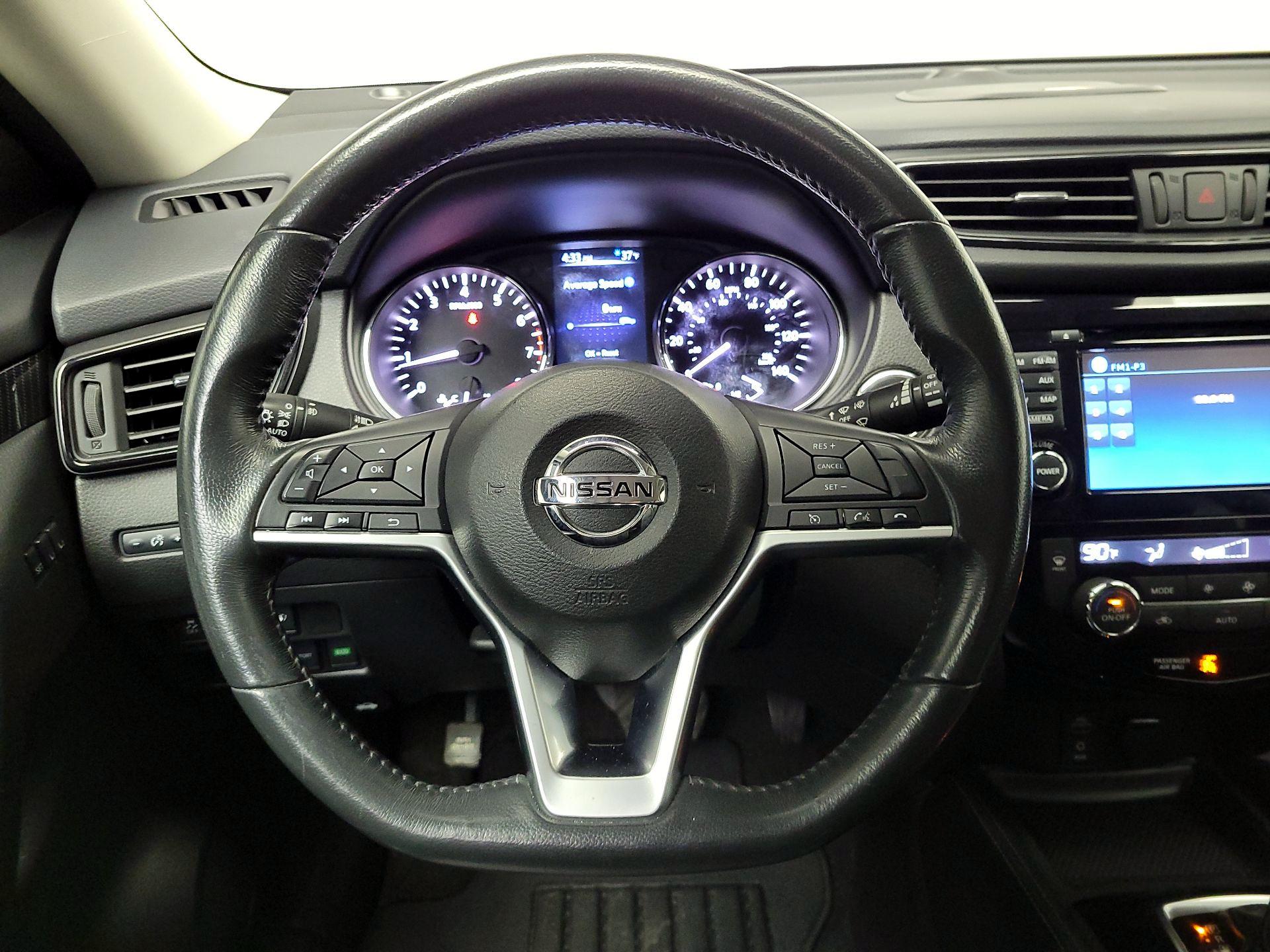 Thumbnail: 2017 Nissan Rogue - 10