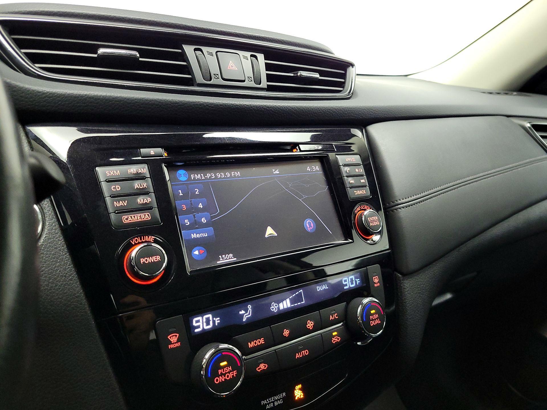 Thumbnail: 2017 Nissan Rogue - 14