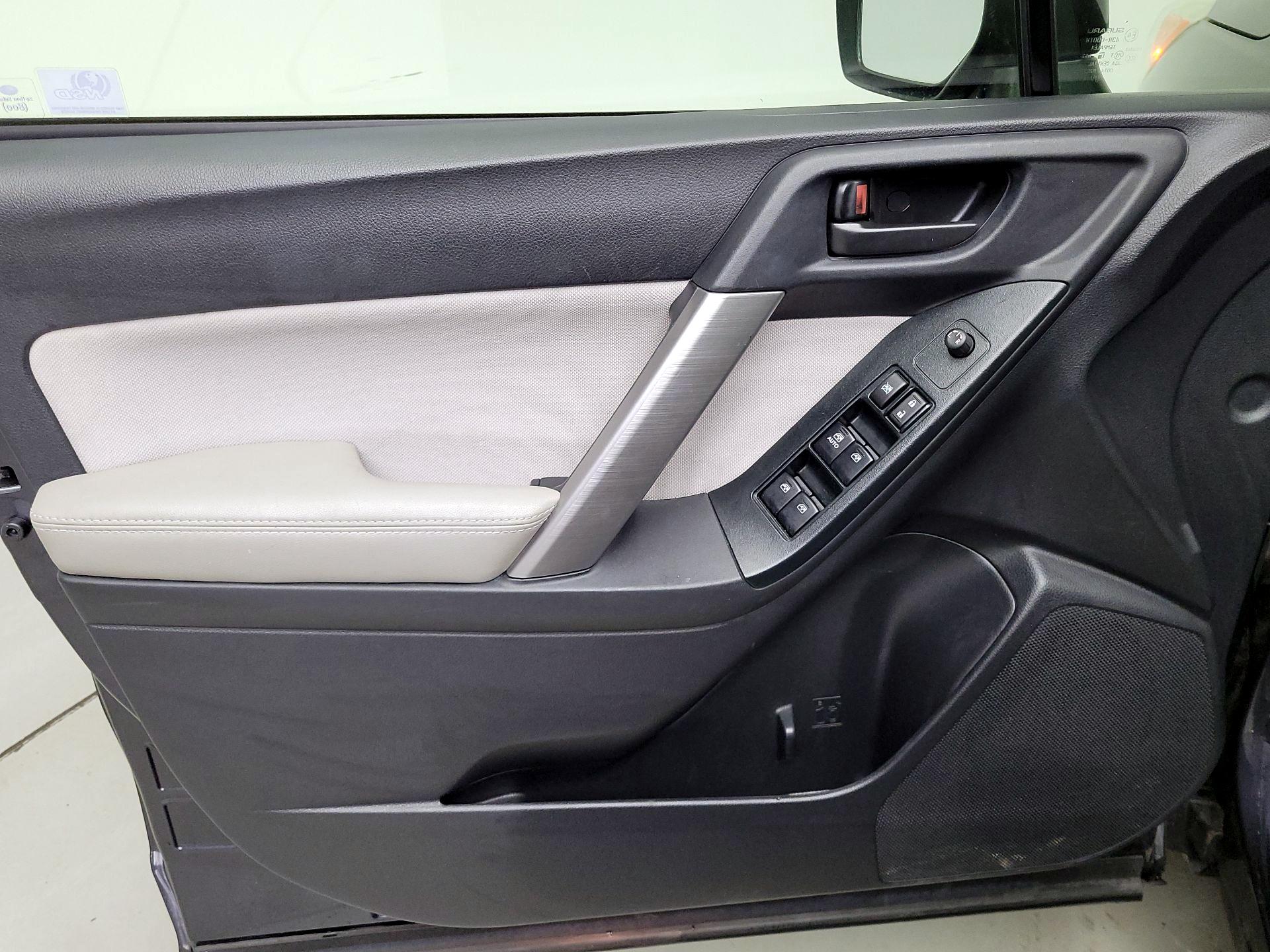 Thumbnail: 2016 Subaru Forester - 12