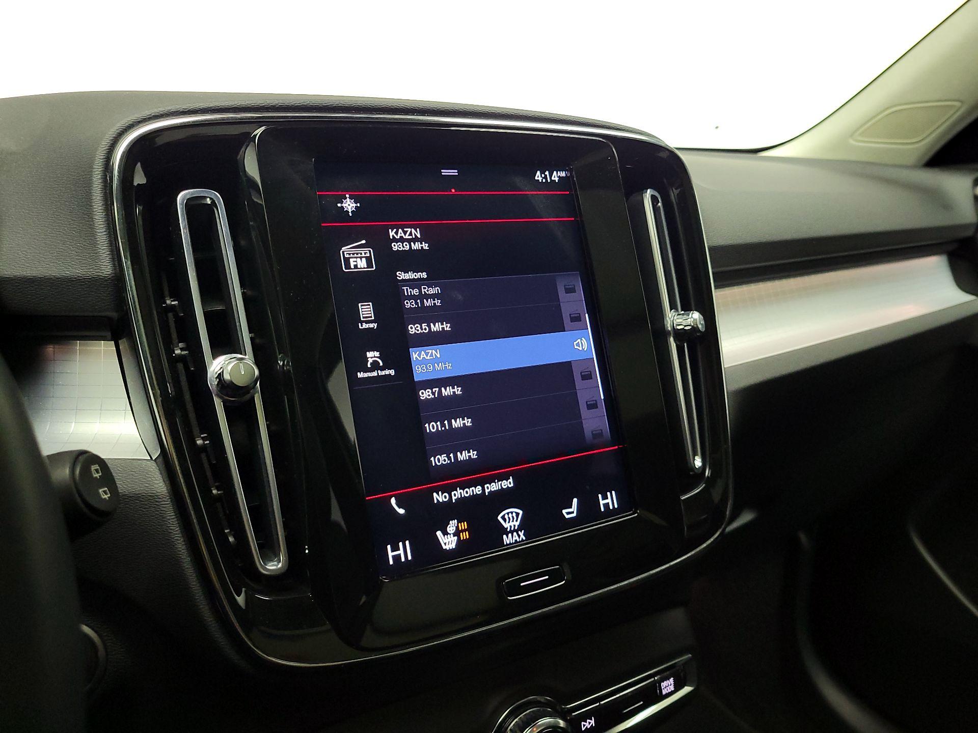 Thumbnail: 2022 Volvo XC40 - 16