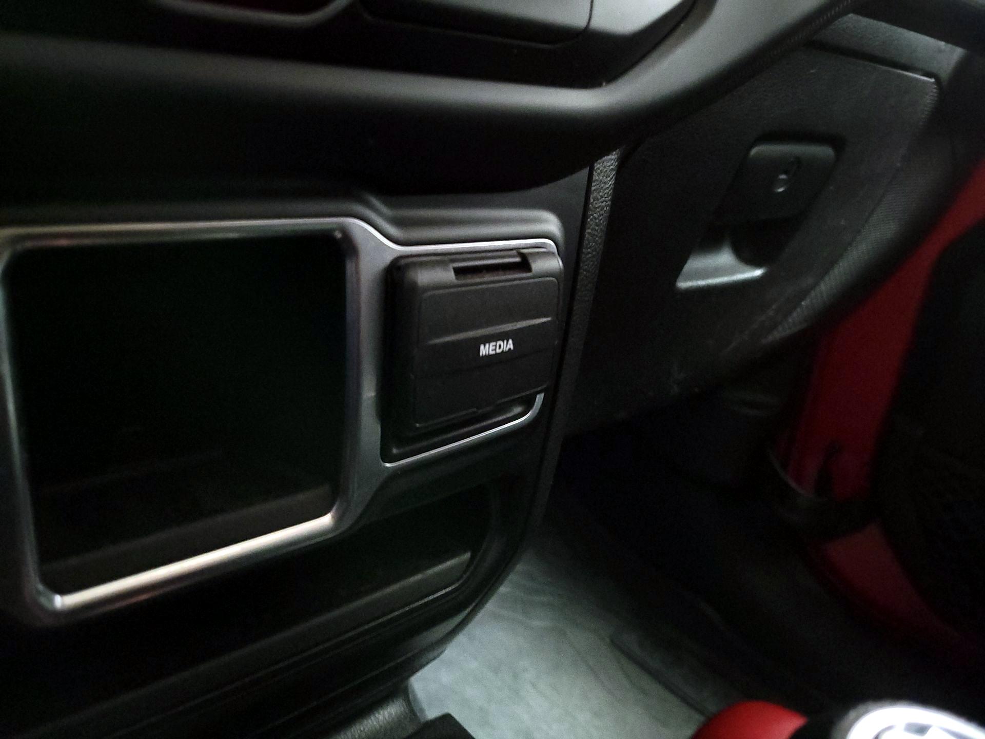 Thumbnail: 2018 Jeep Wrangler - 18