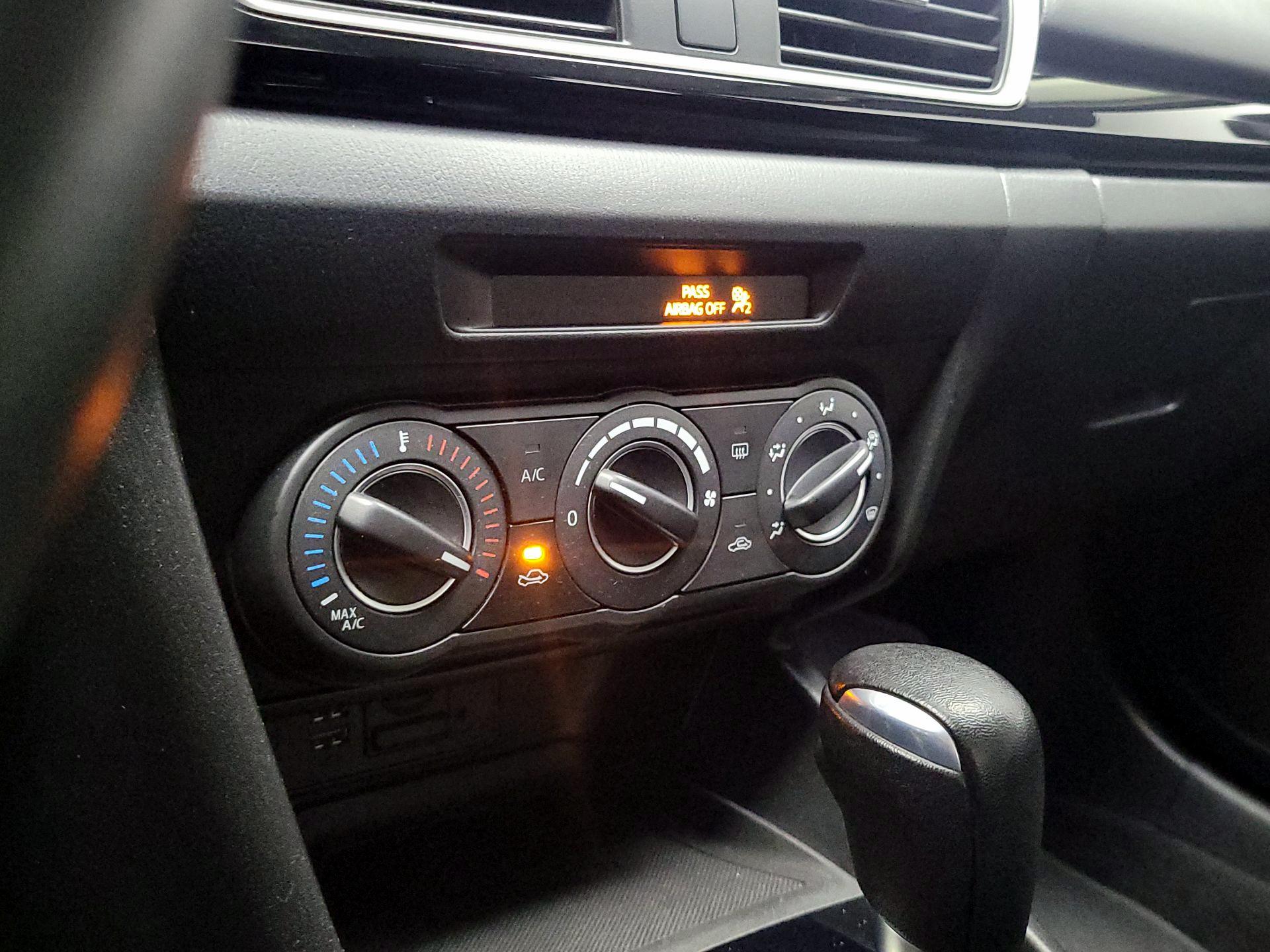 Thumbnail: 2016 Mazda Mazda3 - 16