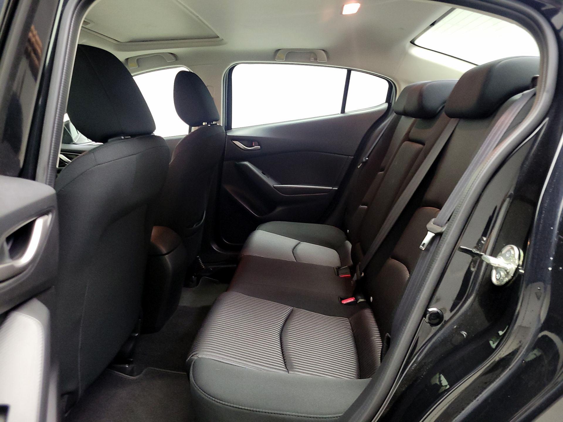 Thumbnail: 2016 Mazda Mazda3 - 20