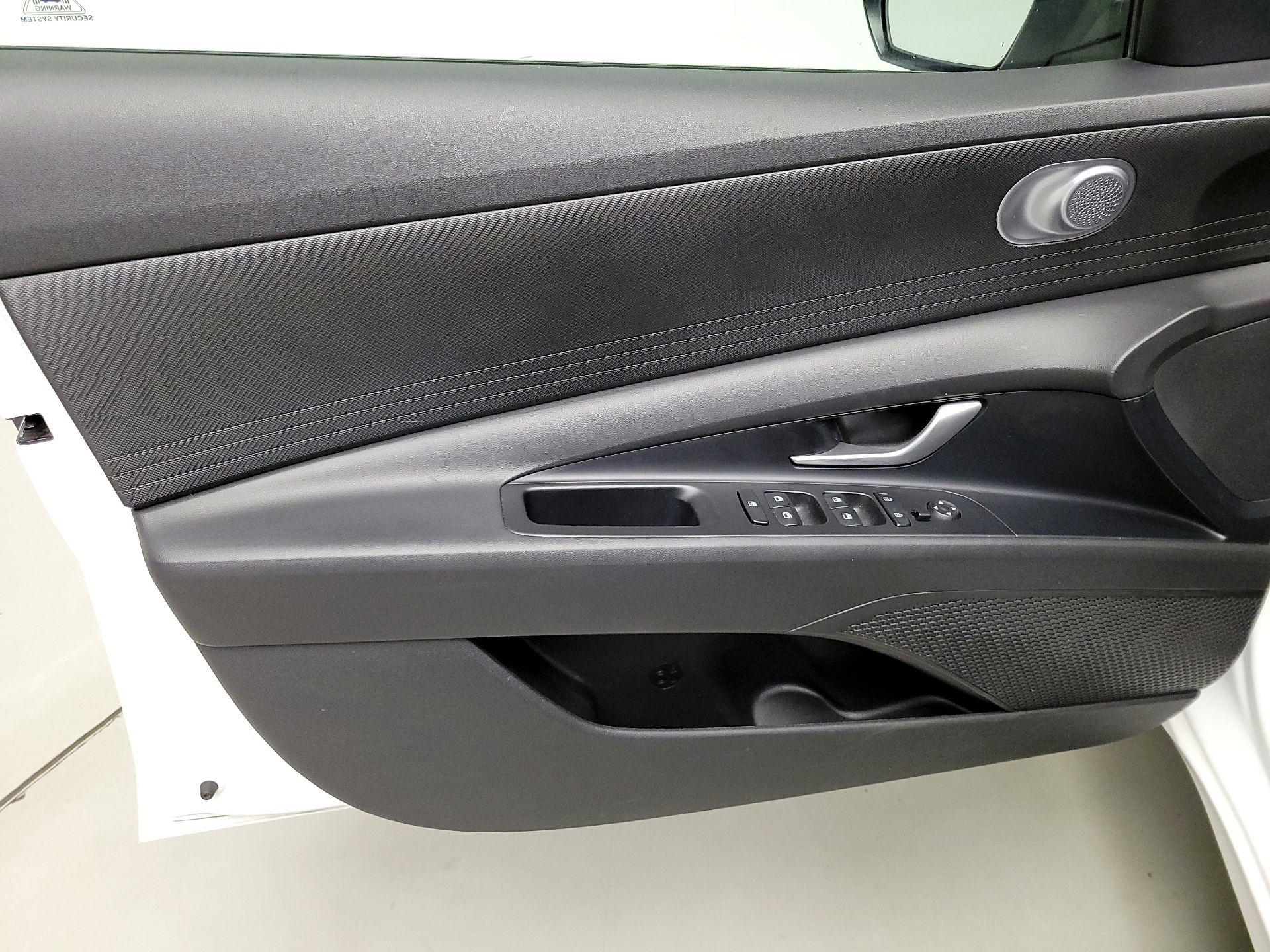 Thumbnail: 2023 Hyundai Elantra - 12