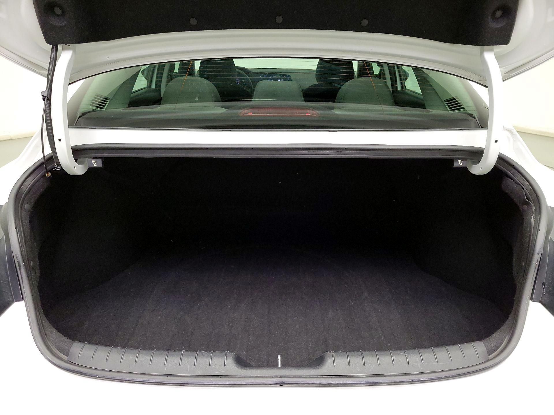 Thumbnail: 2023 Hyundai Elantra - 20