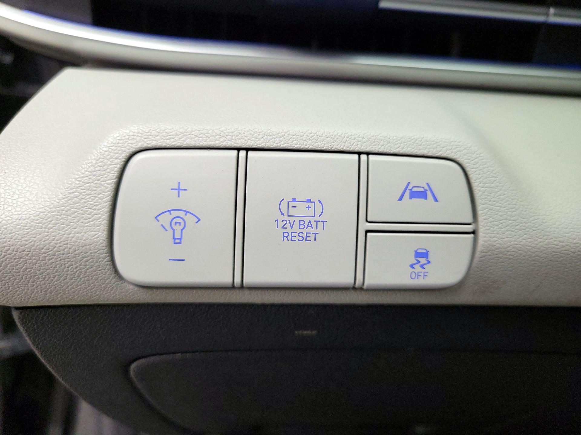 Thumbnail: 2021 Hyundai Elantra - 13