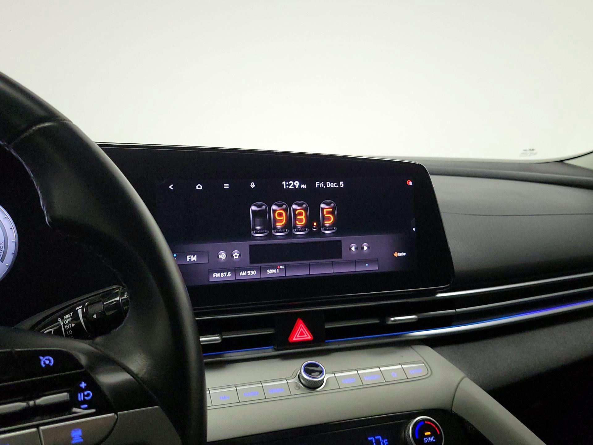 Thumbnail: 2021 Hyundai Elantra - 16