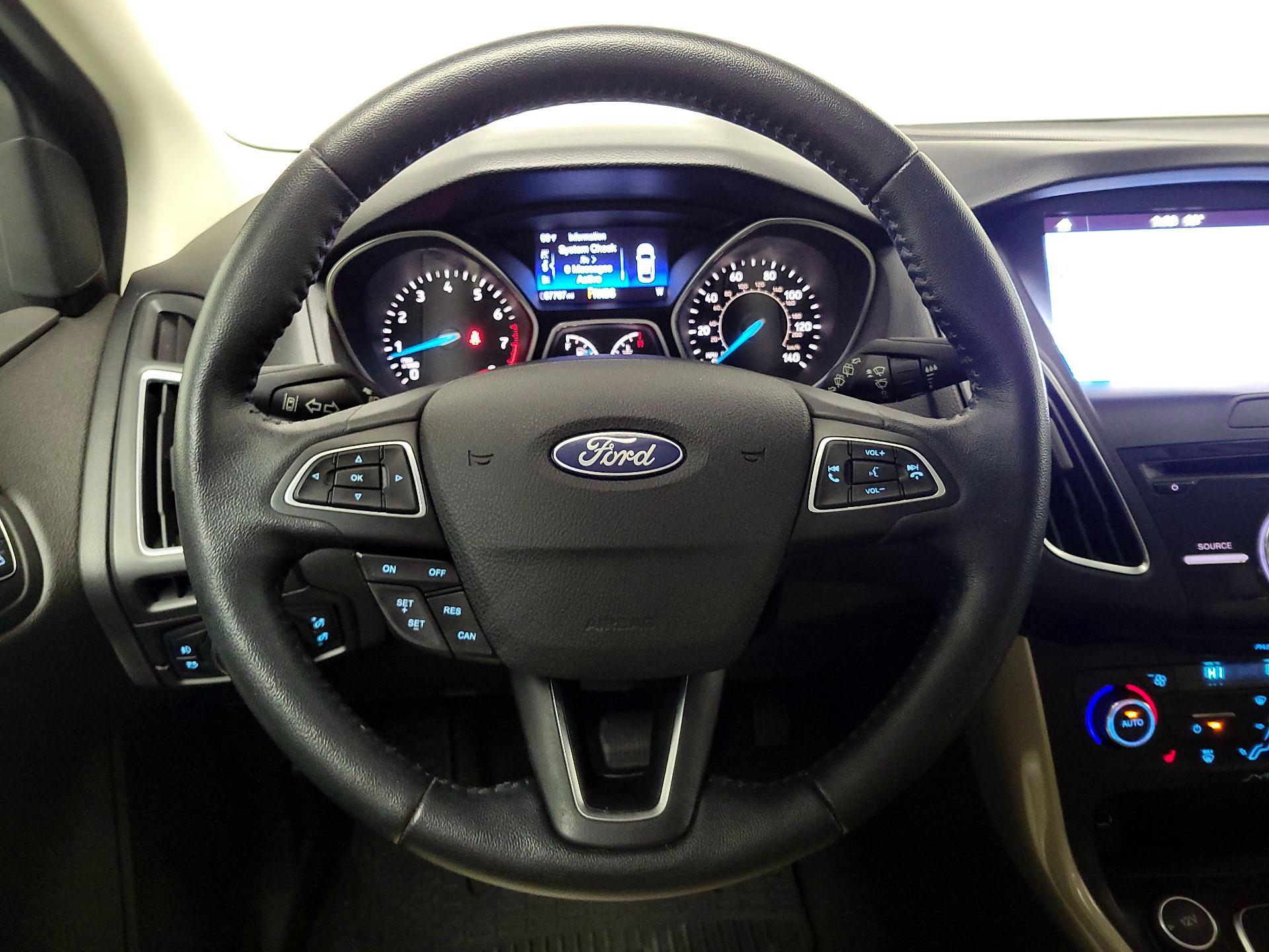 Thumbnail: 2016 Ford Focus - 10