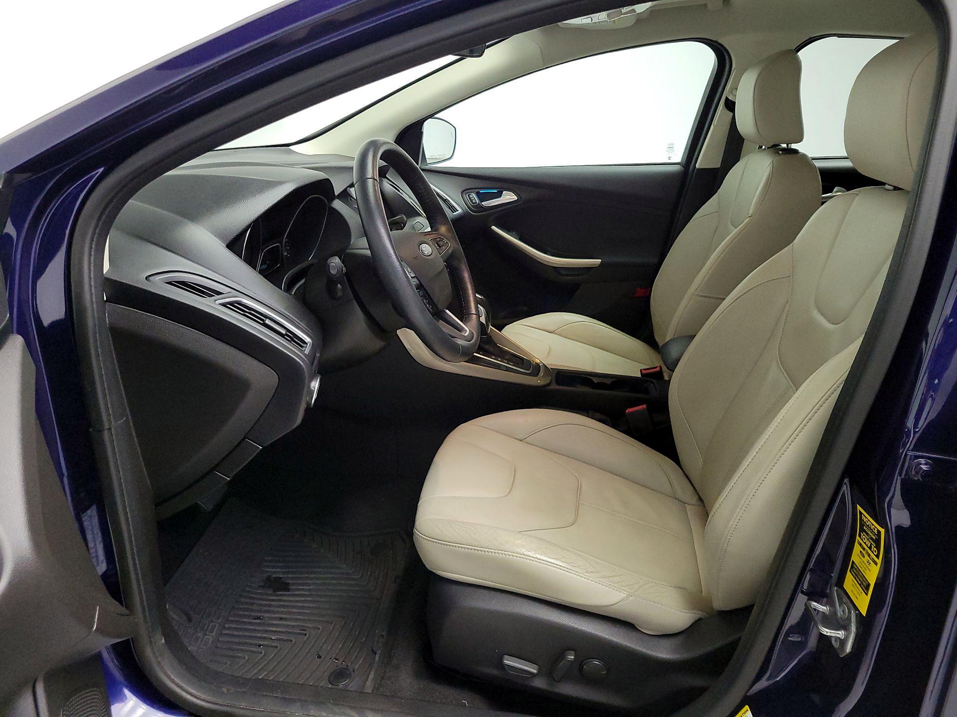 Thumbnail: 2016 Ford Focus - 11