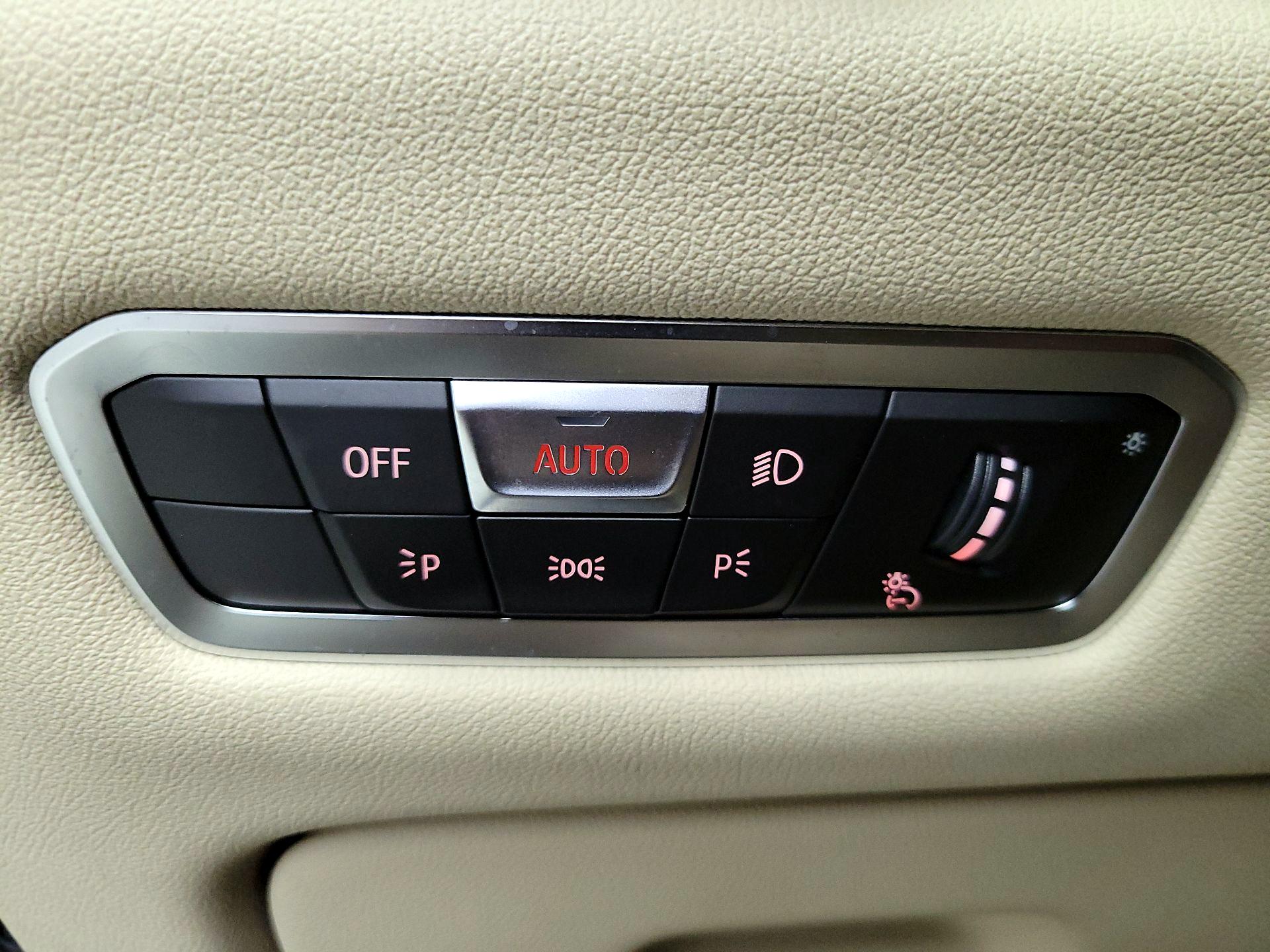 Thumbnail: 2022 BMW X5 - 13