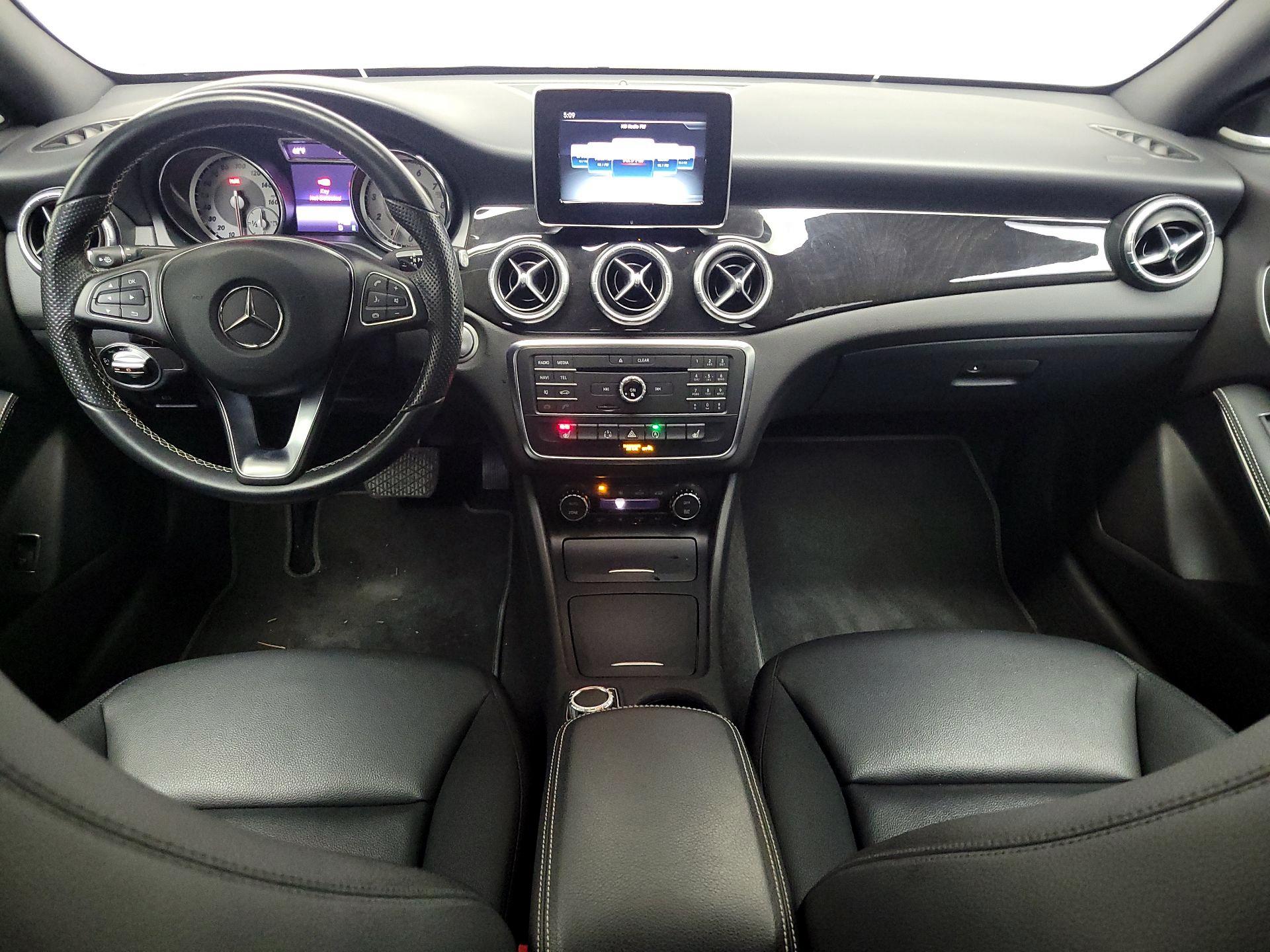 Thumbnail: 2015 Mercedes-Benz CLA - 9