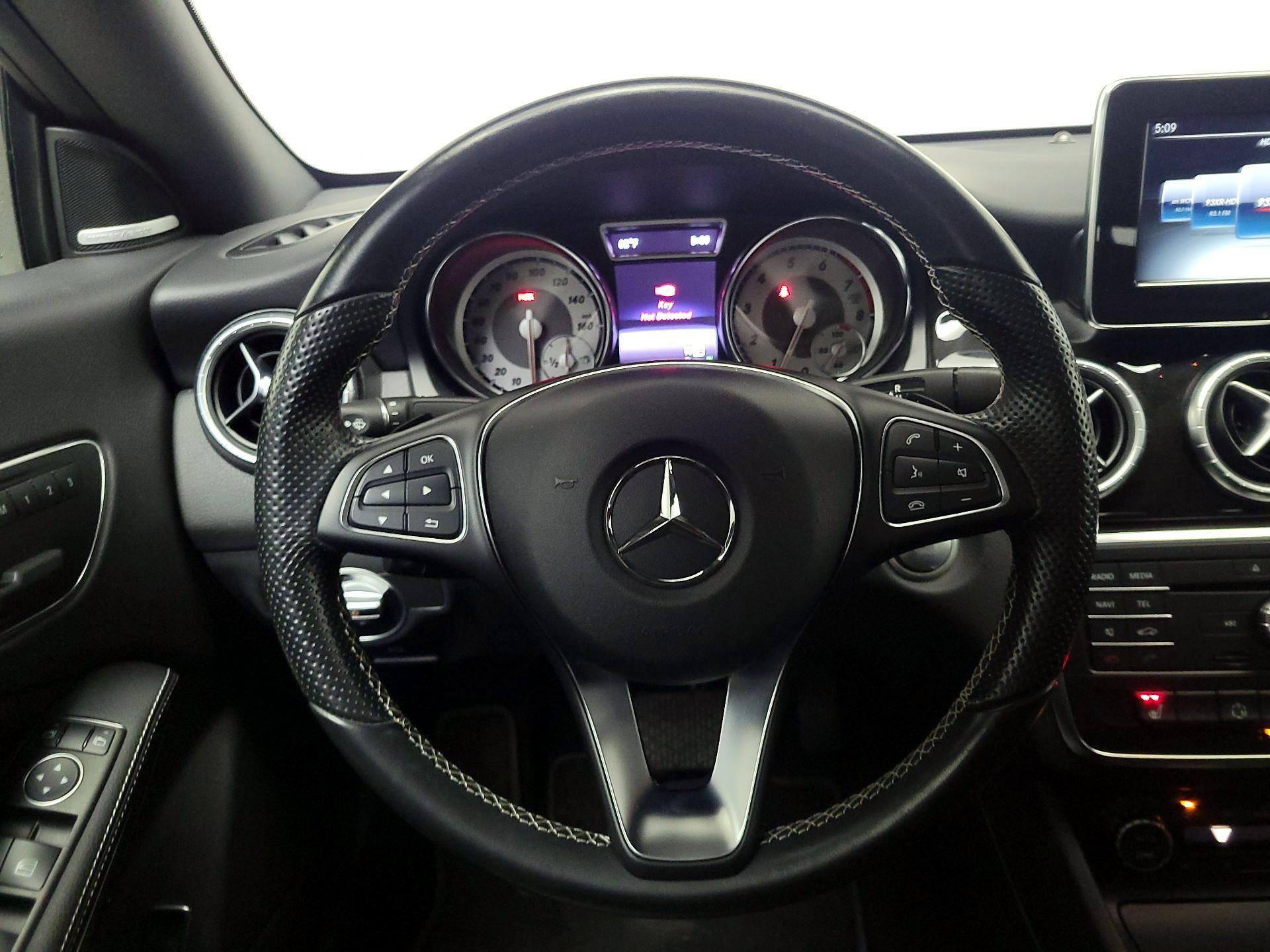 Thumbnail: 2015 Mercedes-Benz CLA - 10