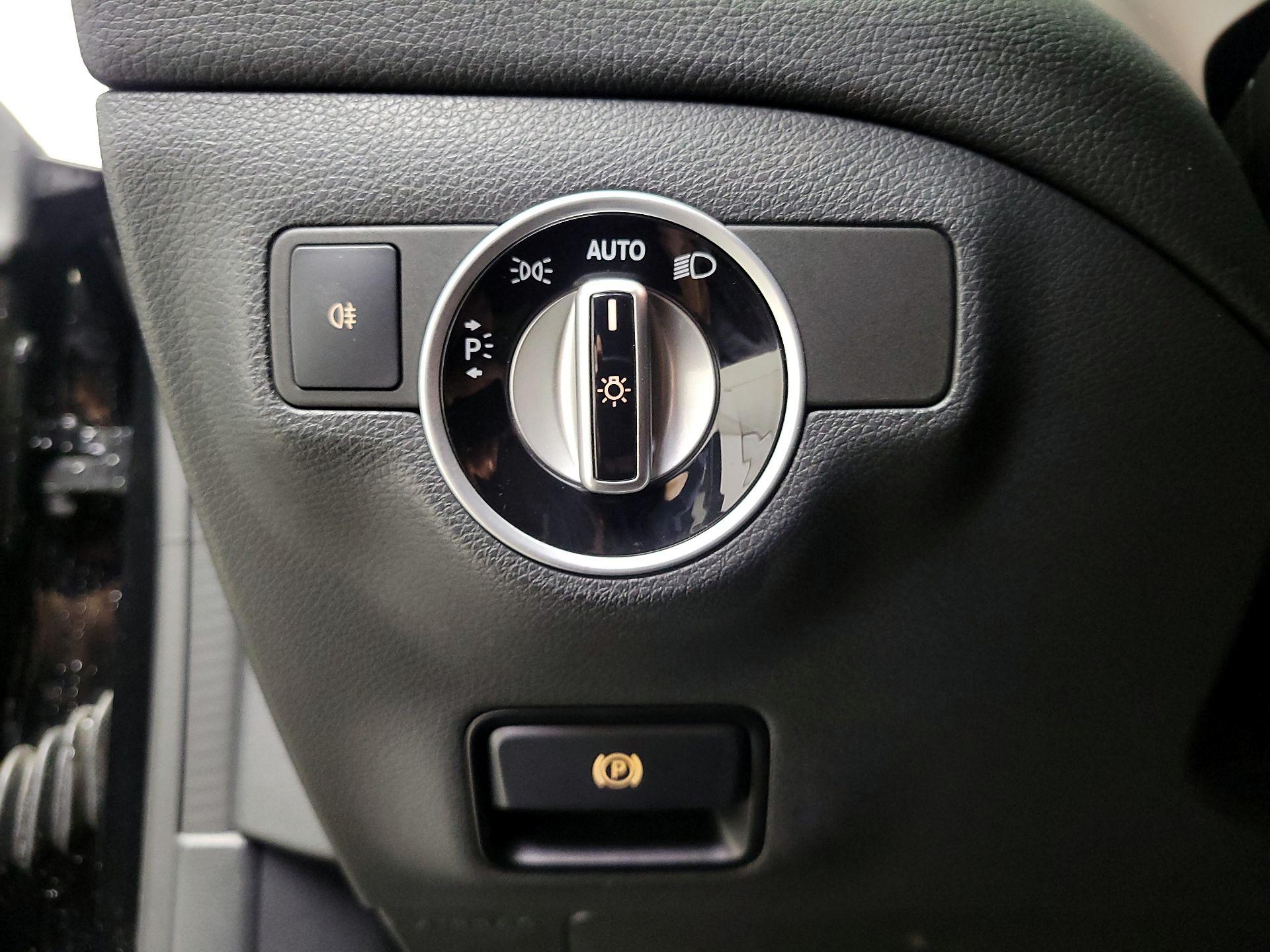 Thumbnail: 2015 Mercedes-Benz CLA - 13