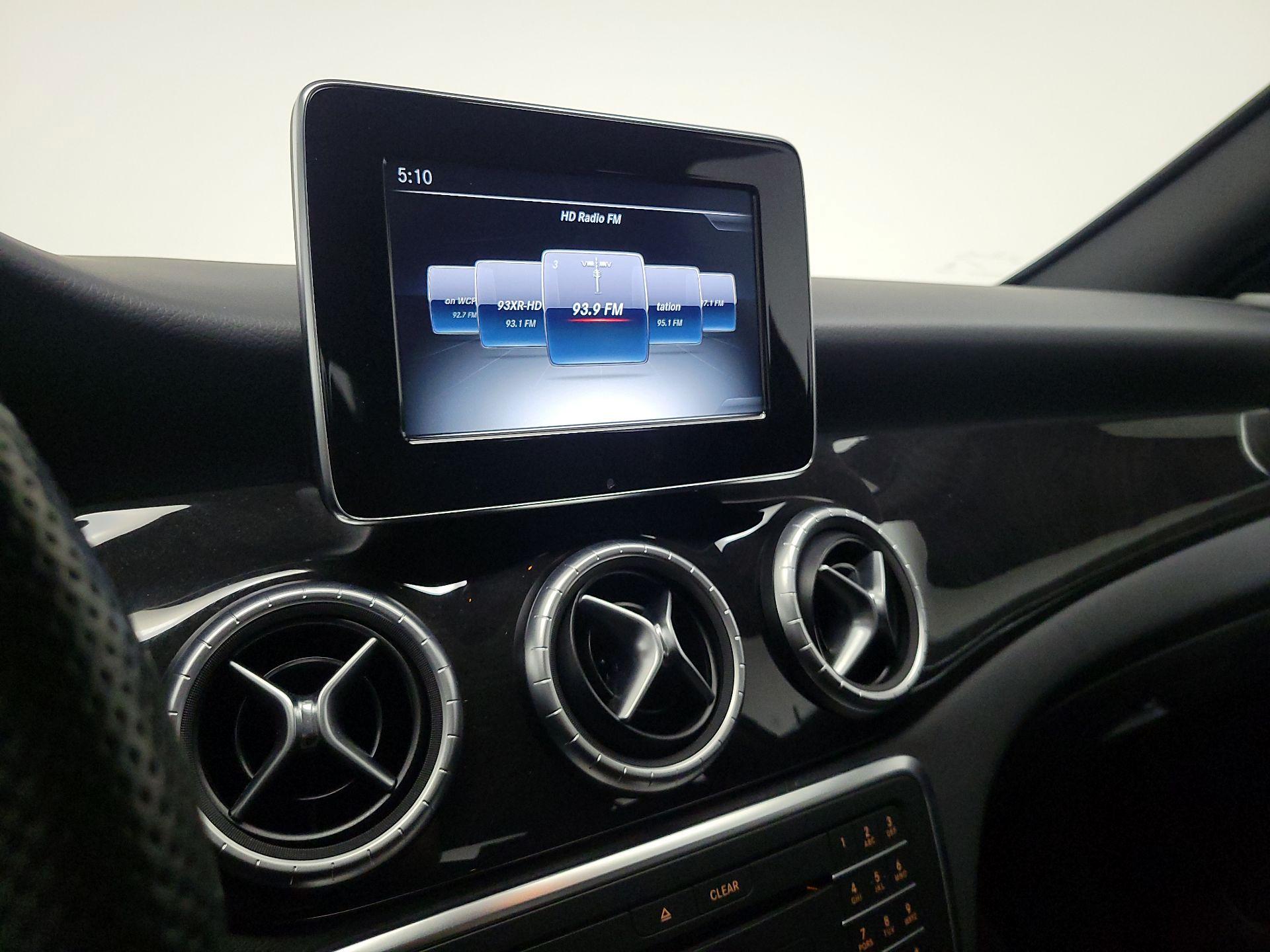 Thumbnail: 2015 Mercedes-Benz CLA - 16