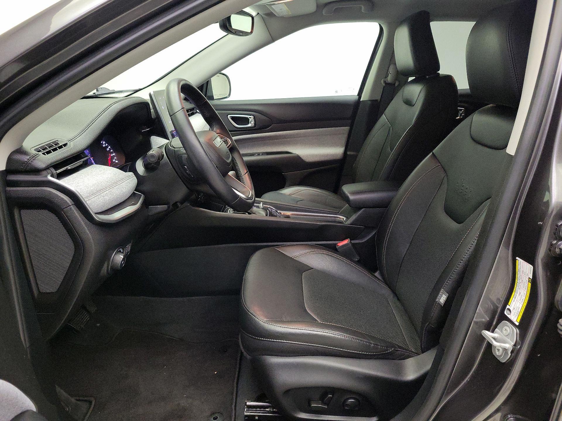 Thumbnail: 2022 Jeep Compass - 11