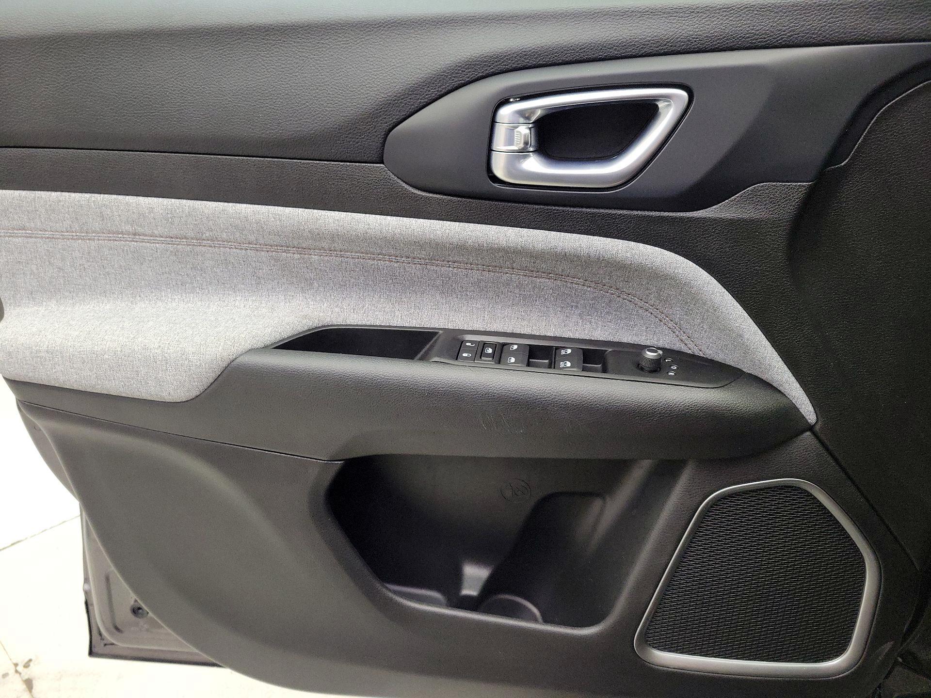 Thumbnail: 2022 Jeep Compass - 12