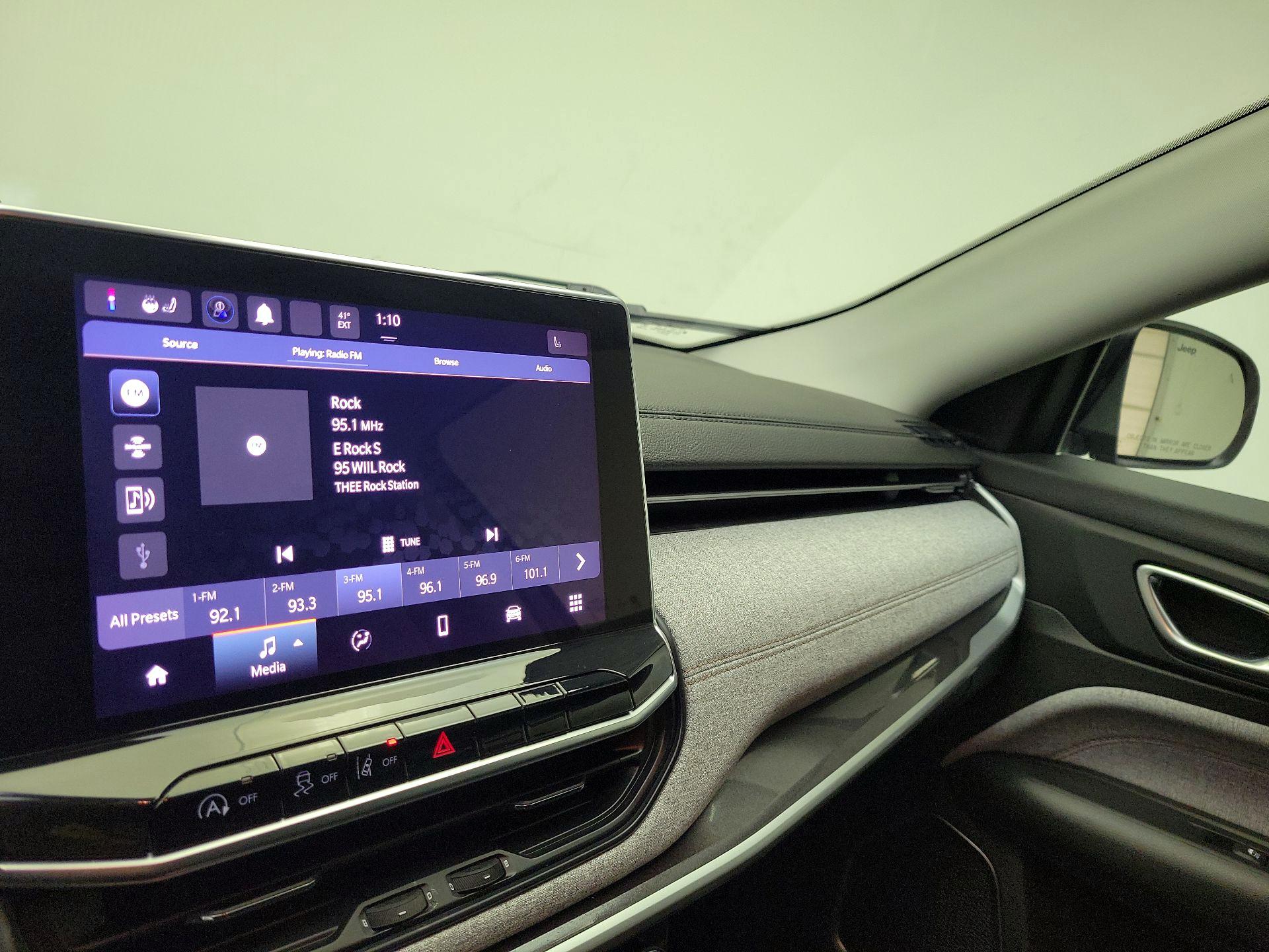 Thumbnail: 2022 Jeep Compass - 15