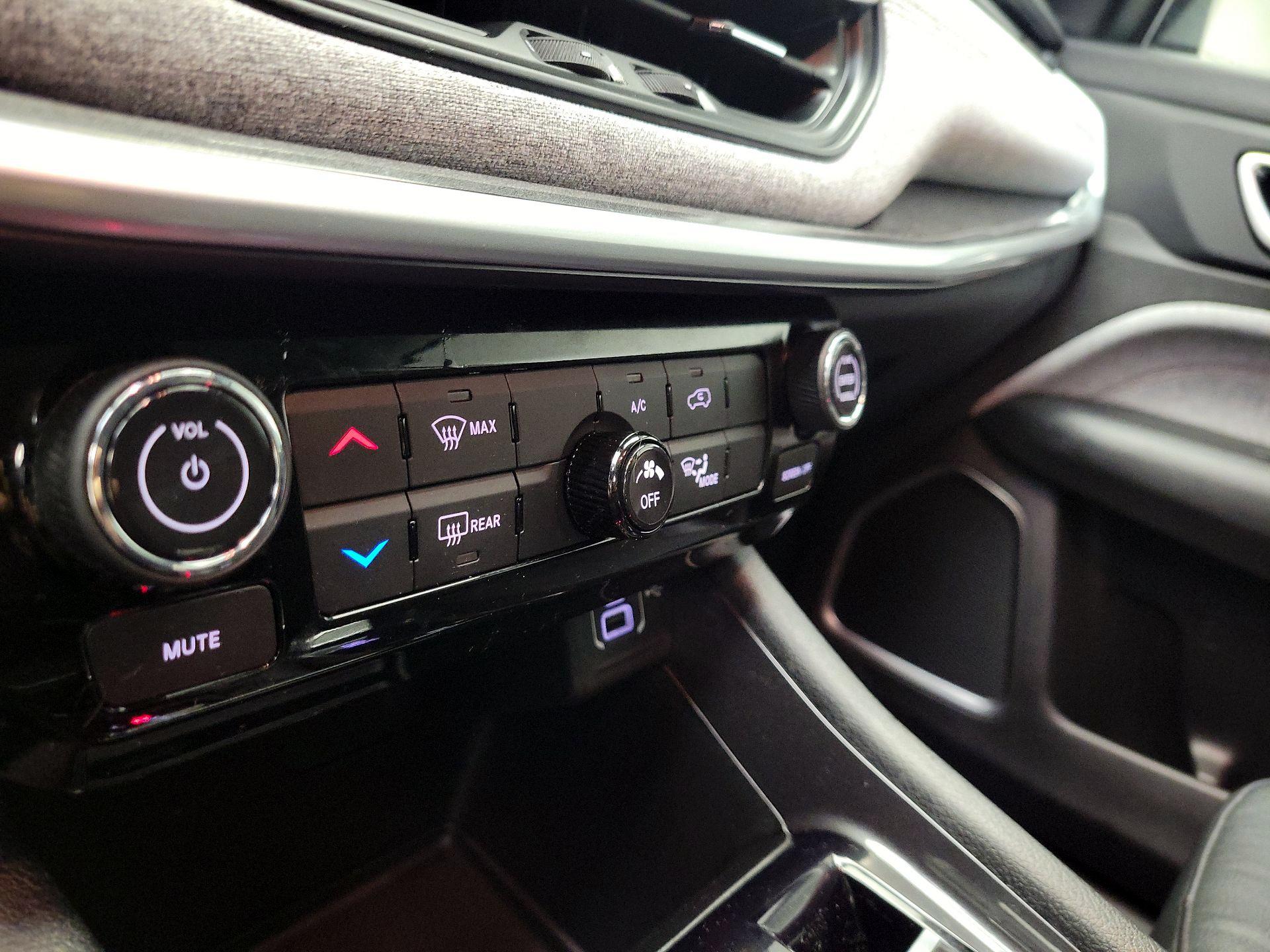 Thumbnail: 2022 Jeep Compass - 16