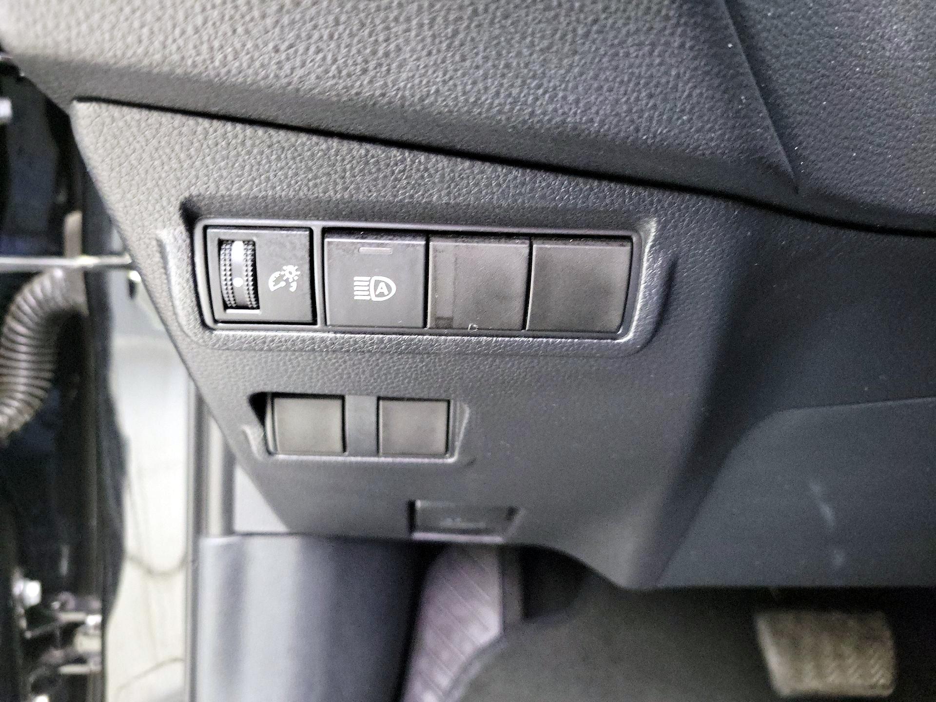 Thumbnail: 2022 Toyota Corolla Cross - 13