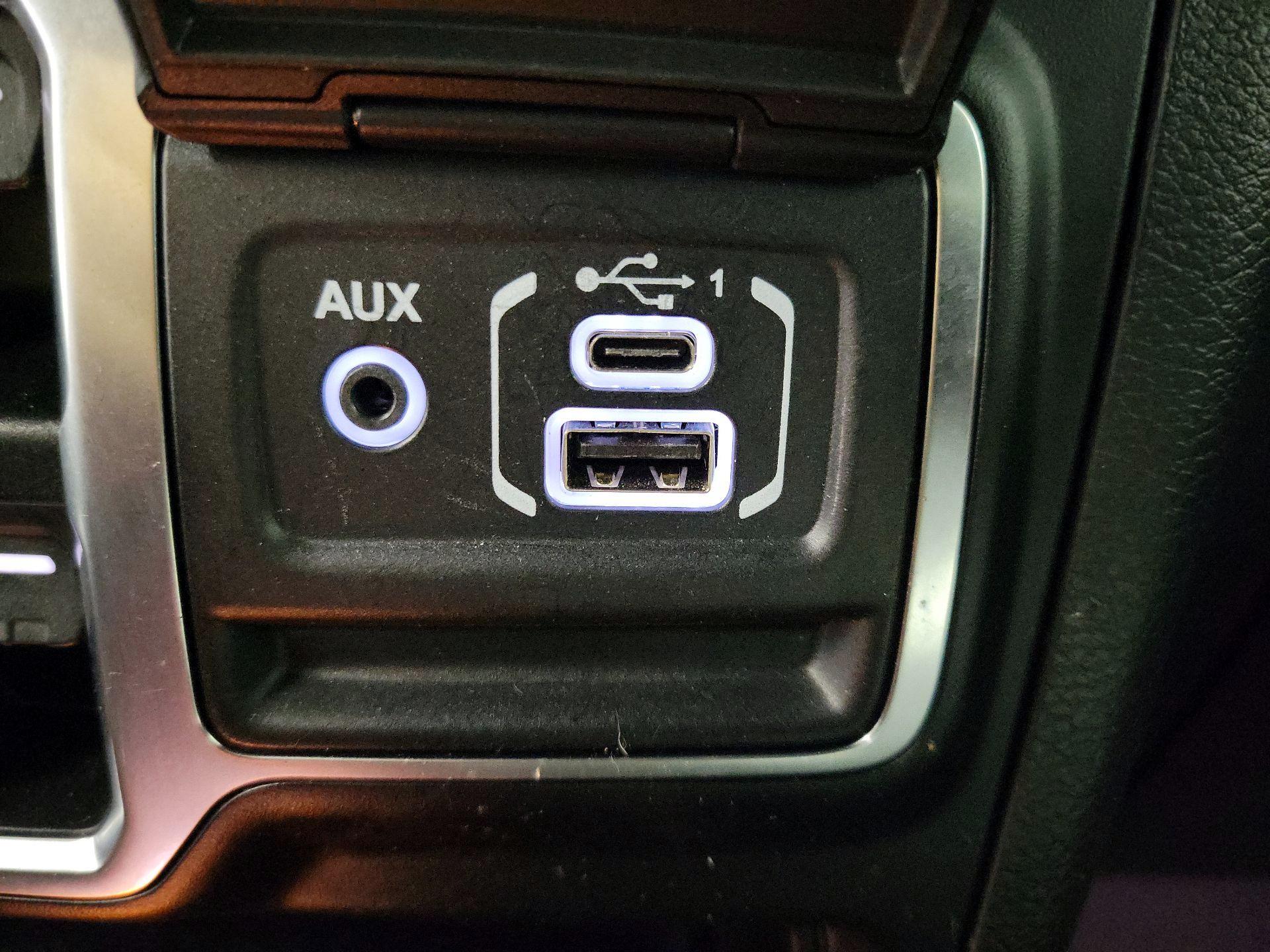 Thumbnail: 2023 Jeep Wrangler - 17