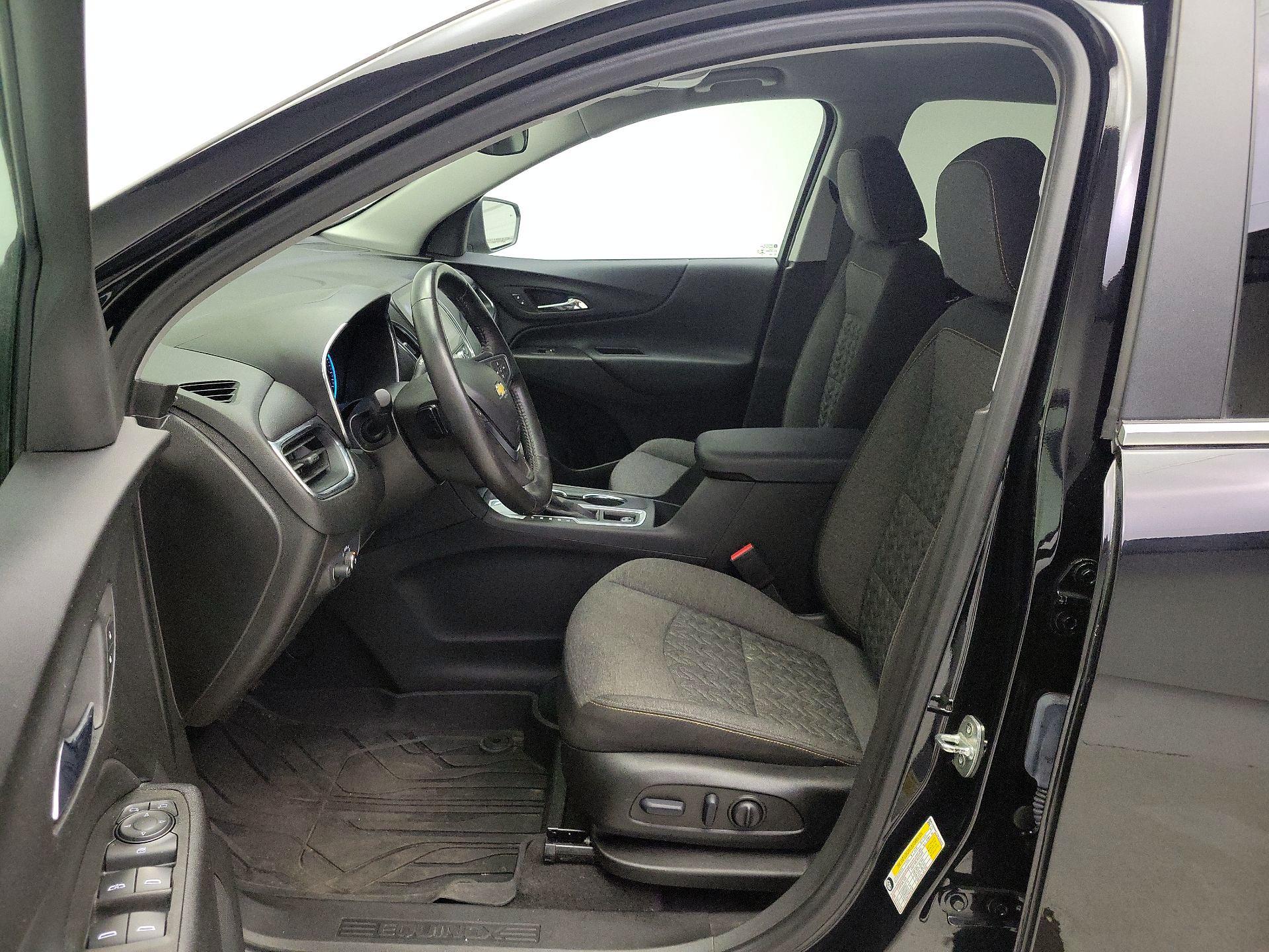 Thumbnail: 2022 Chevrolet Equinox - 11