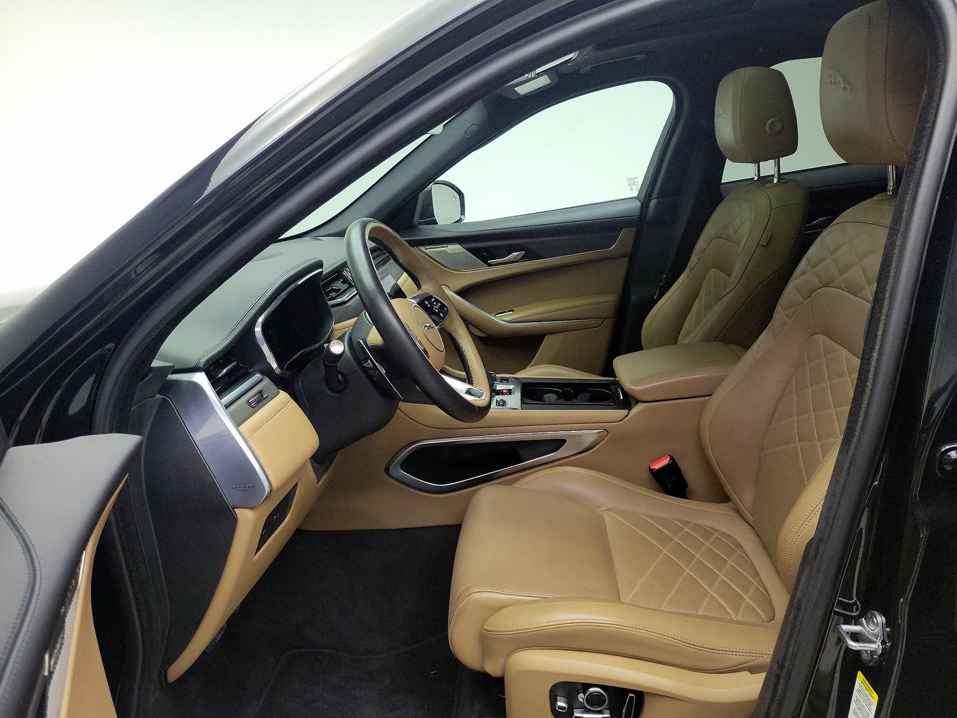 Thumbnail: 2023 Jaguar F-Pace - 11