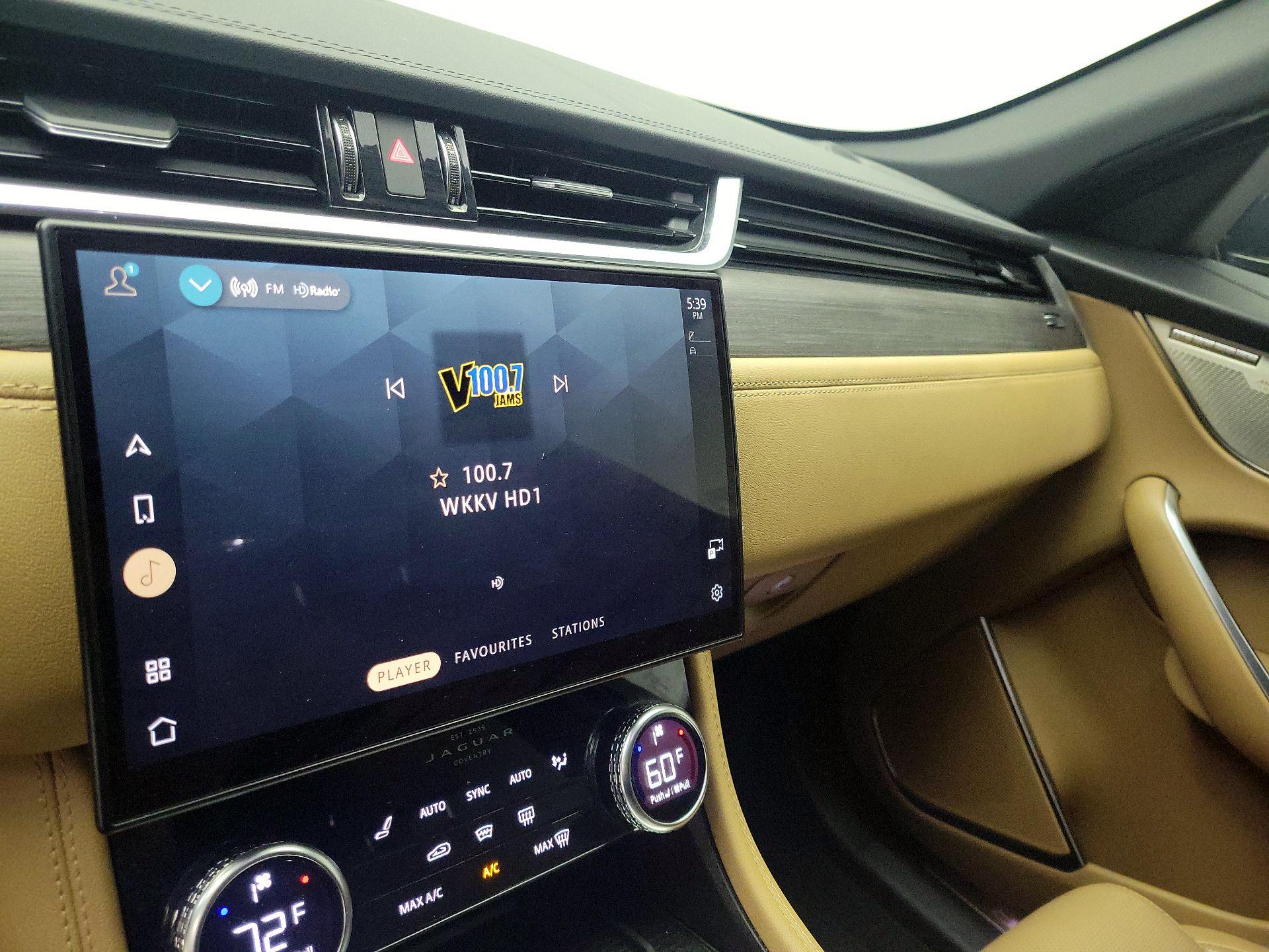 Thumbnail: 2023 Jaguar F-Pace - 16