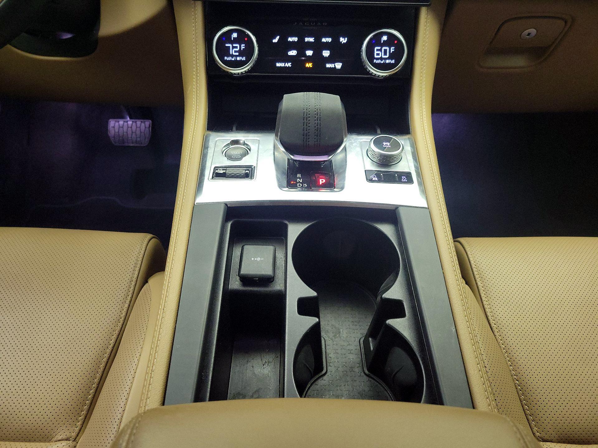 Thumbnail: 2023 Jaguar F-Pace - 18