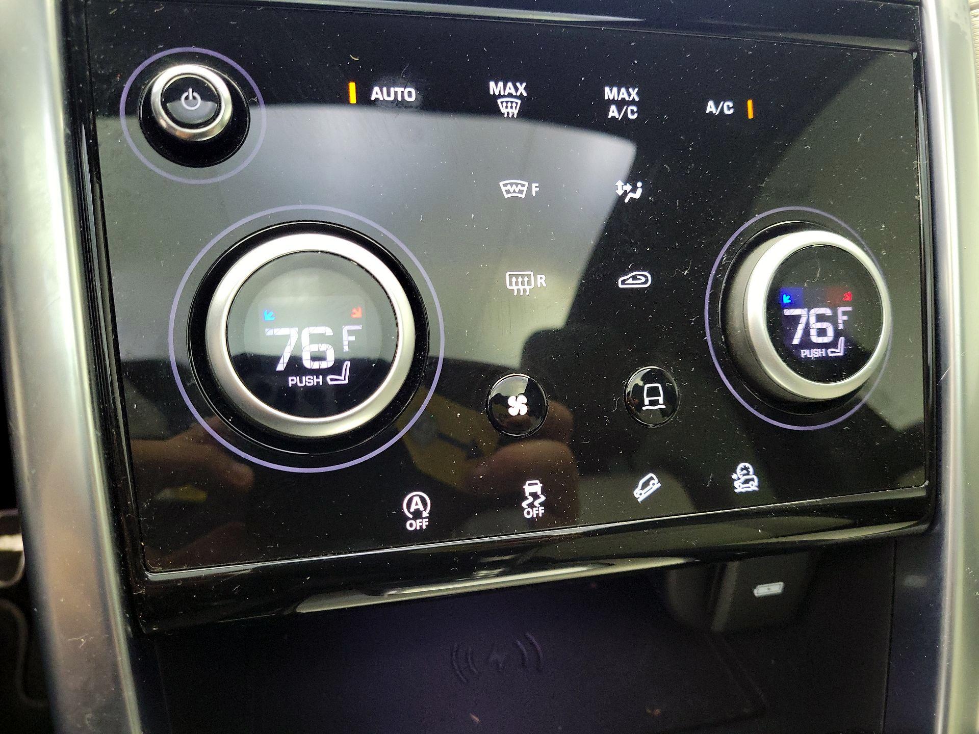 Thumbnail: 2023 Land Rover Discovery Sport - 17